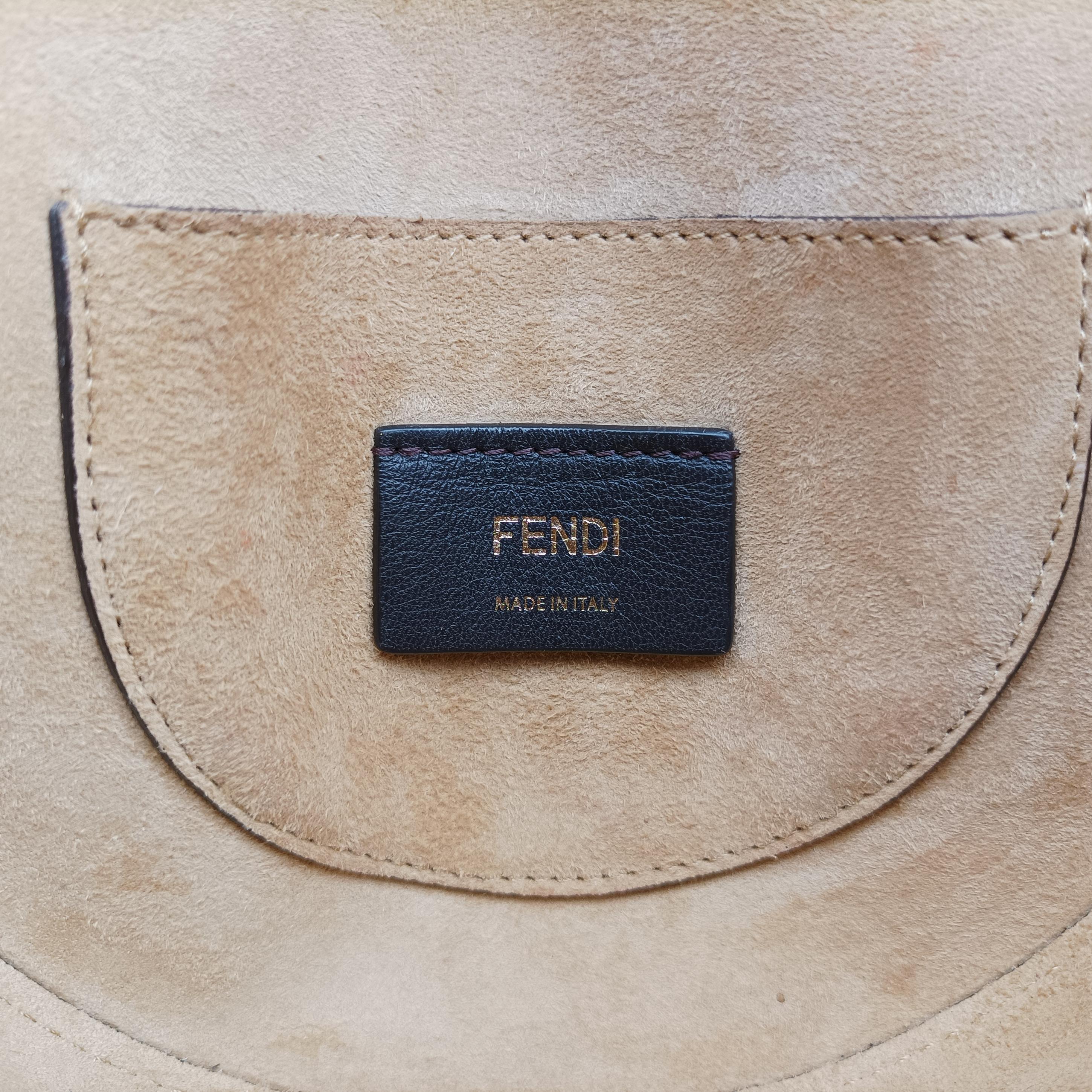 Pre-owned Fendi Moonlight Beige Leather 8BT346 shoulderbag | stylenewstar