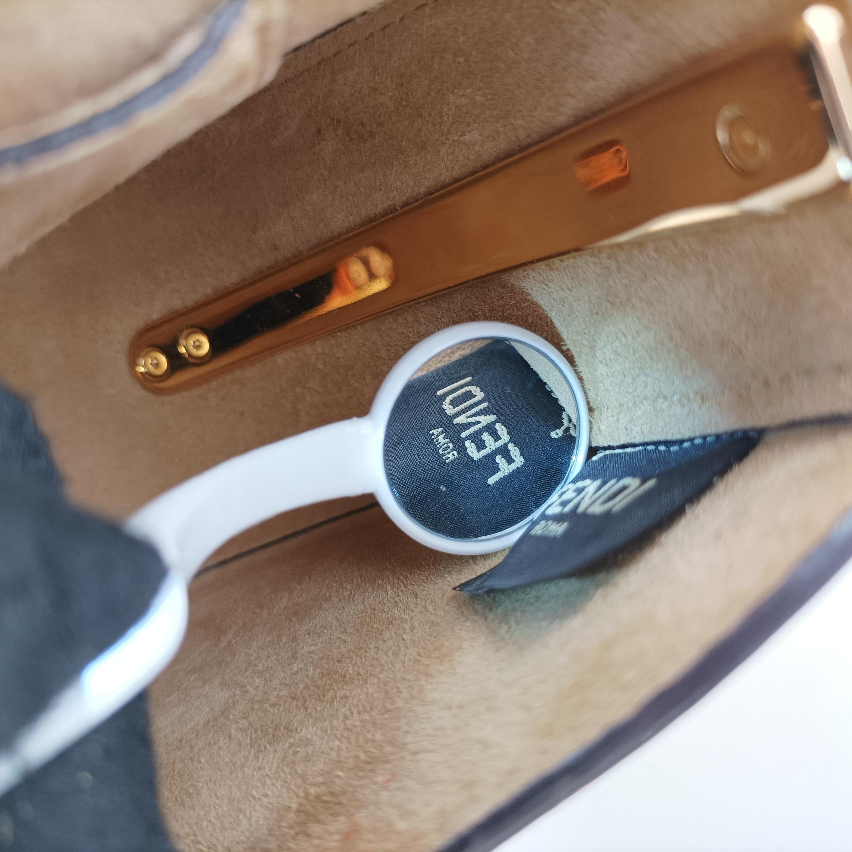 Pre-owned Fendi Moonlight Beige Leather 8BT346 shoulderbag | stylenewstar