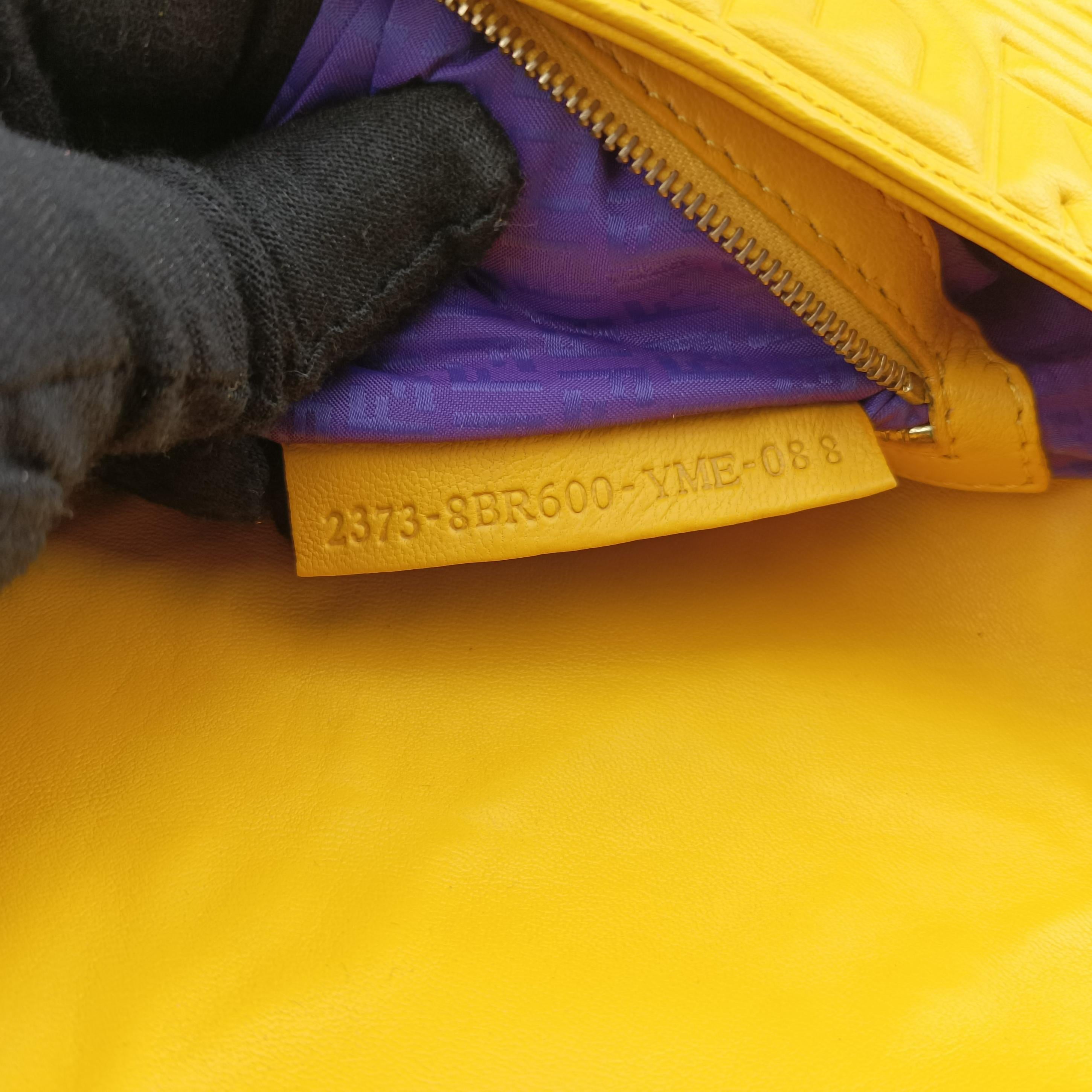 Pre-owned Fendi BAGUETTE Yellow Leather 8BR600 shoulderbag | stylenewstar