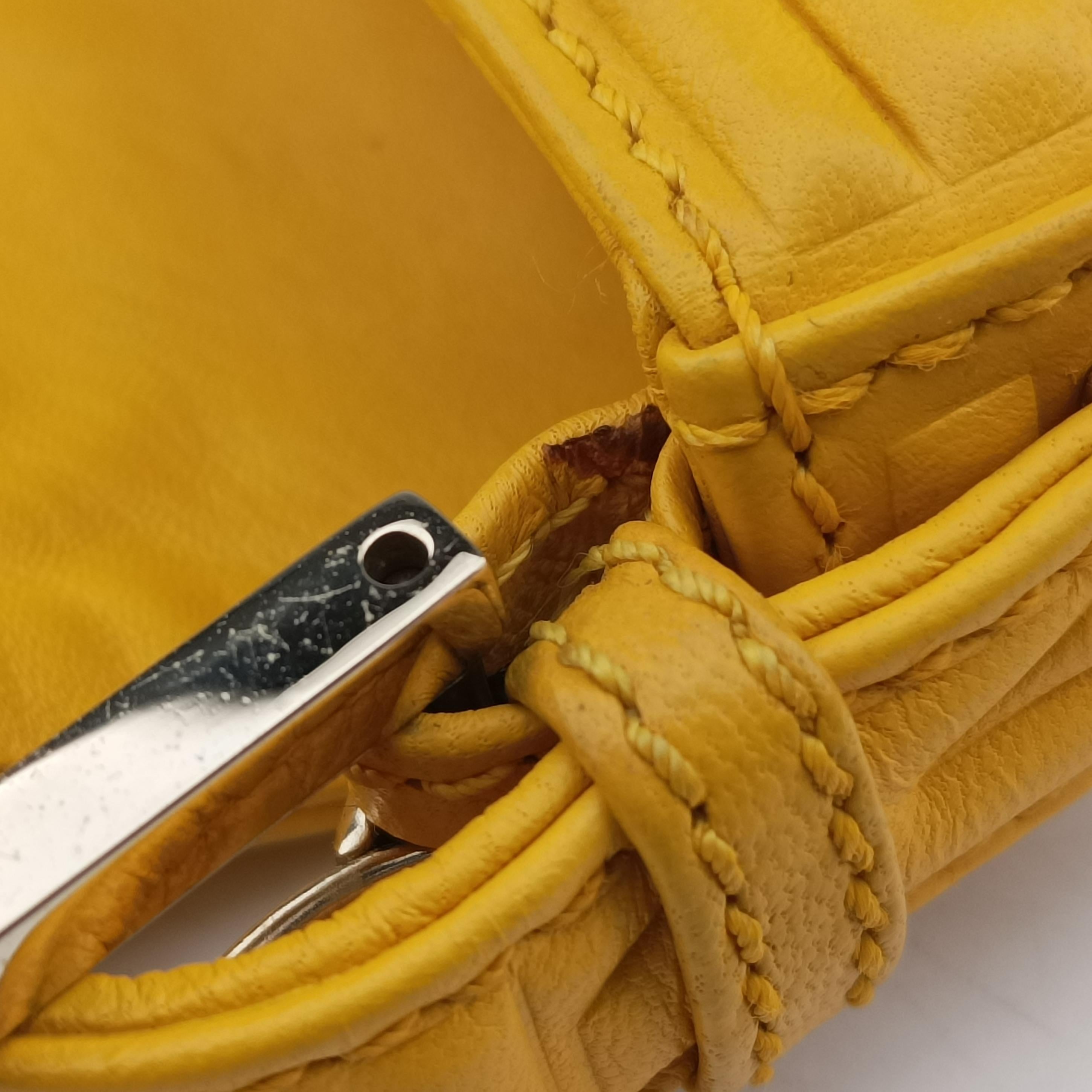 Pre-owned Fendi BAGUETTE Yellow Leather 8BR600 shoulderbag | stylenewstar