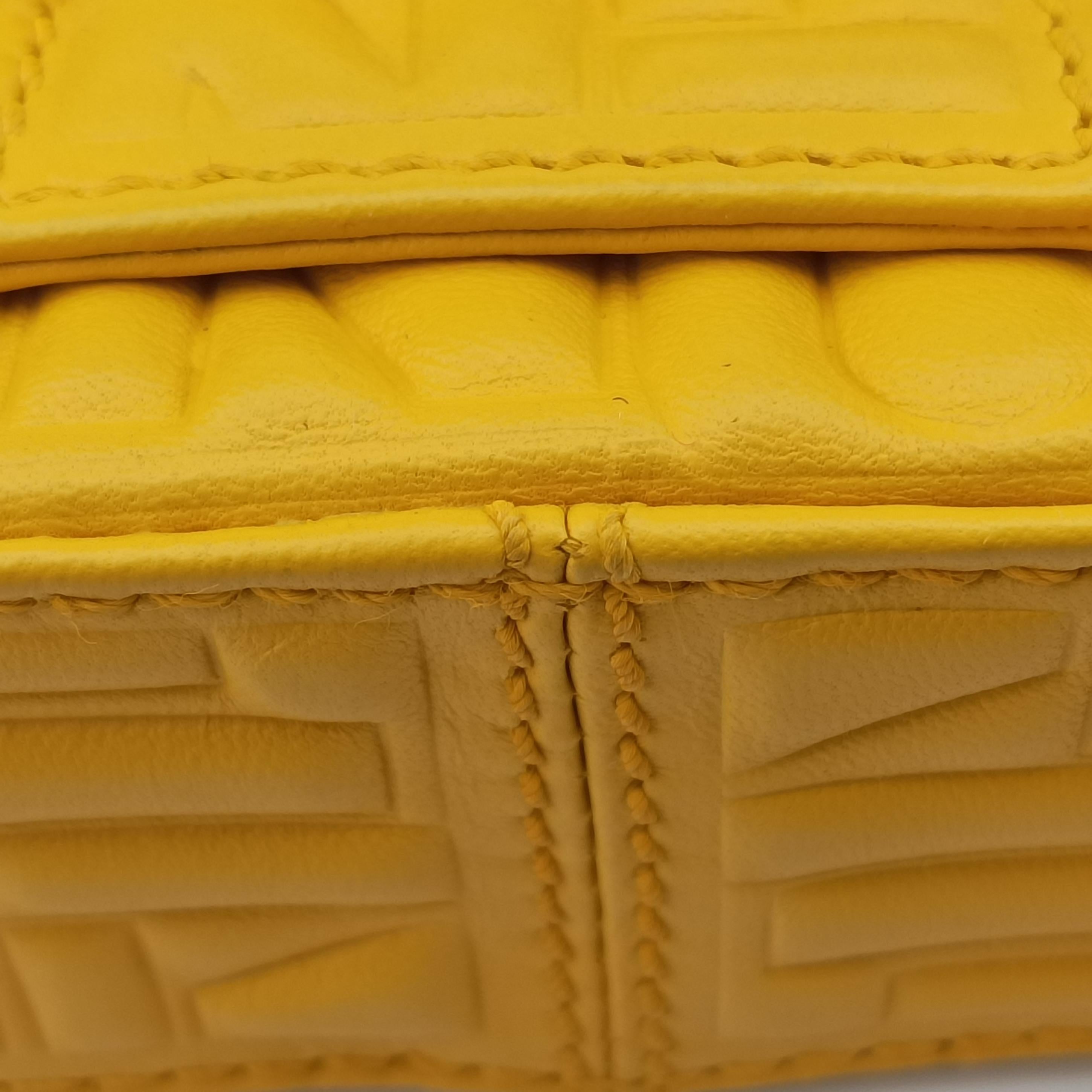 Pre-owned Fendi BAGUETTE Yellow Leather 8BR600 shoulderbag | stylenewstar