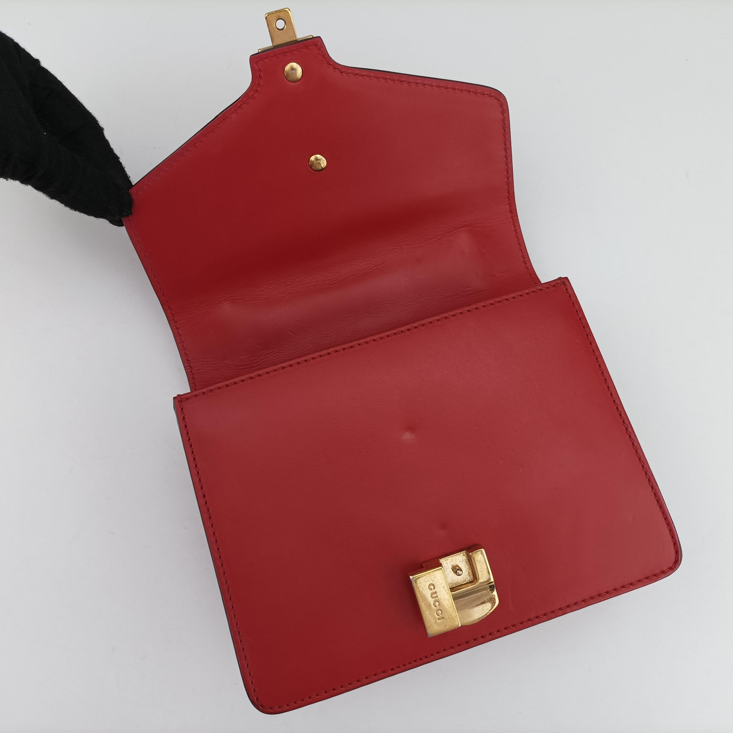 Pre-owned Gucci Sylvie Red×Navy Leather 431666 shoulderbag | stylenewstar