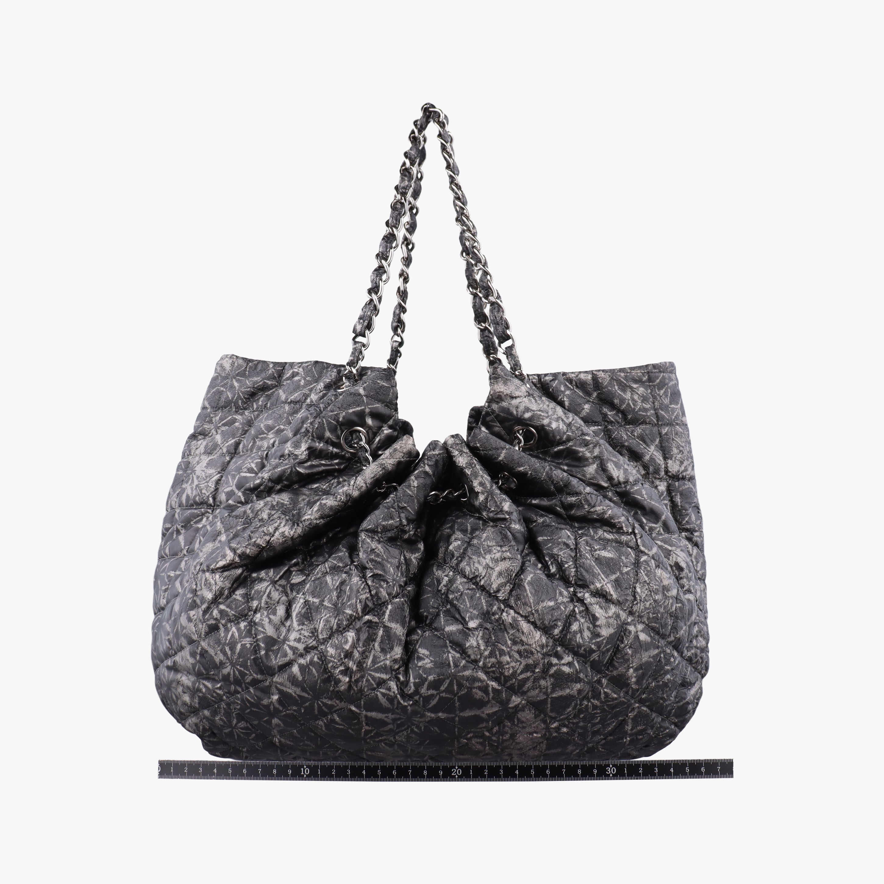 Secondhand Chanel Coco Cabas GM Coco Mark Grey Mixed Fiber A47190 shoulderbag | stylenewstar