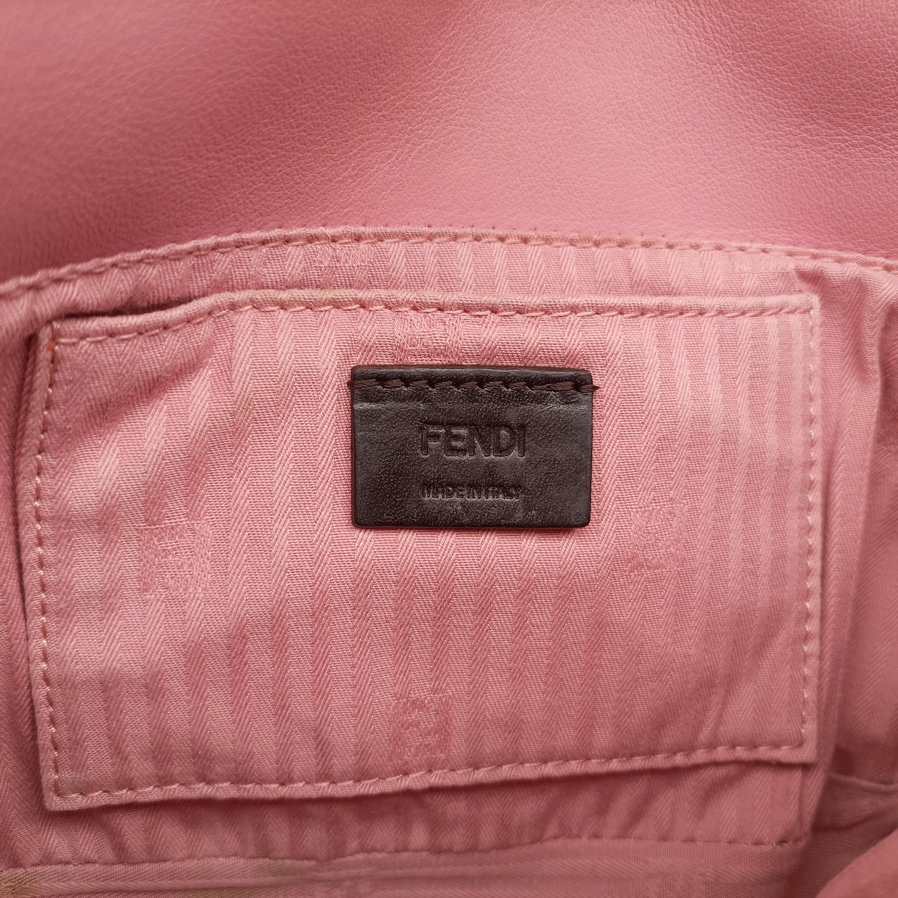 Pre-owned Fendi Fendista Pochette Pink Leather 8M0276 shoulderbag | stylenewstar