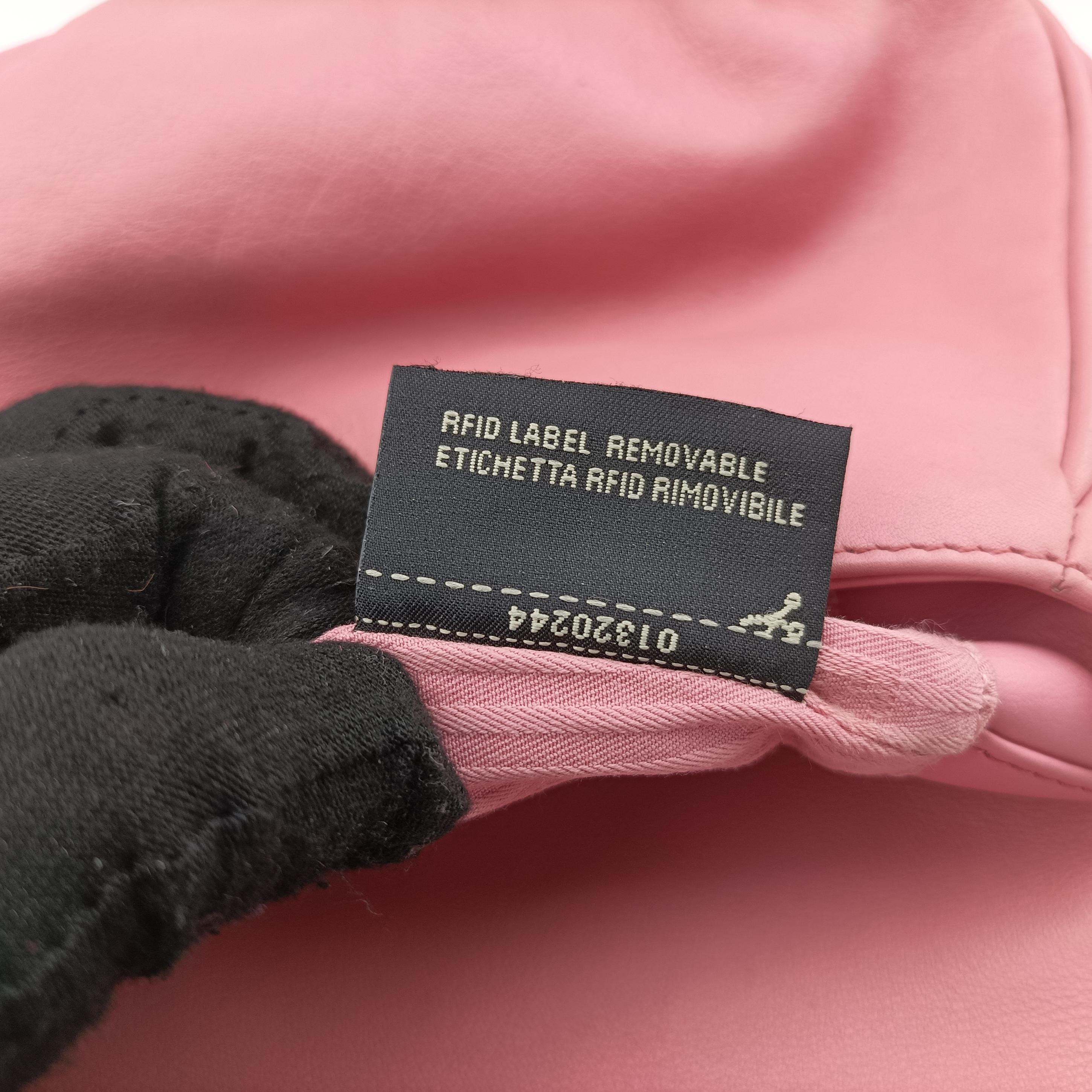 Pre-owned Fendi Fendista Pochette Pink Leather 8M0276 shoulderbag | stylenewstar