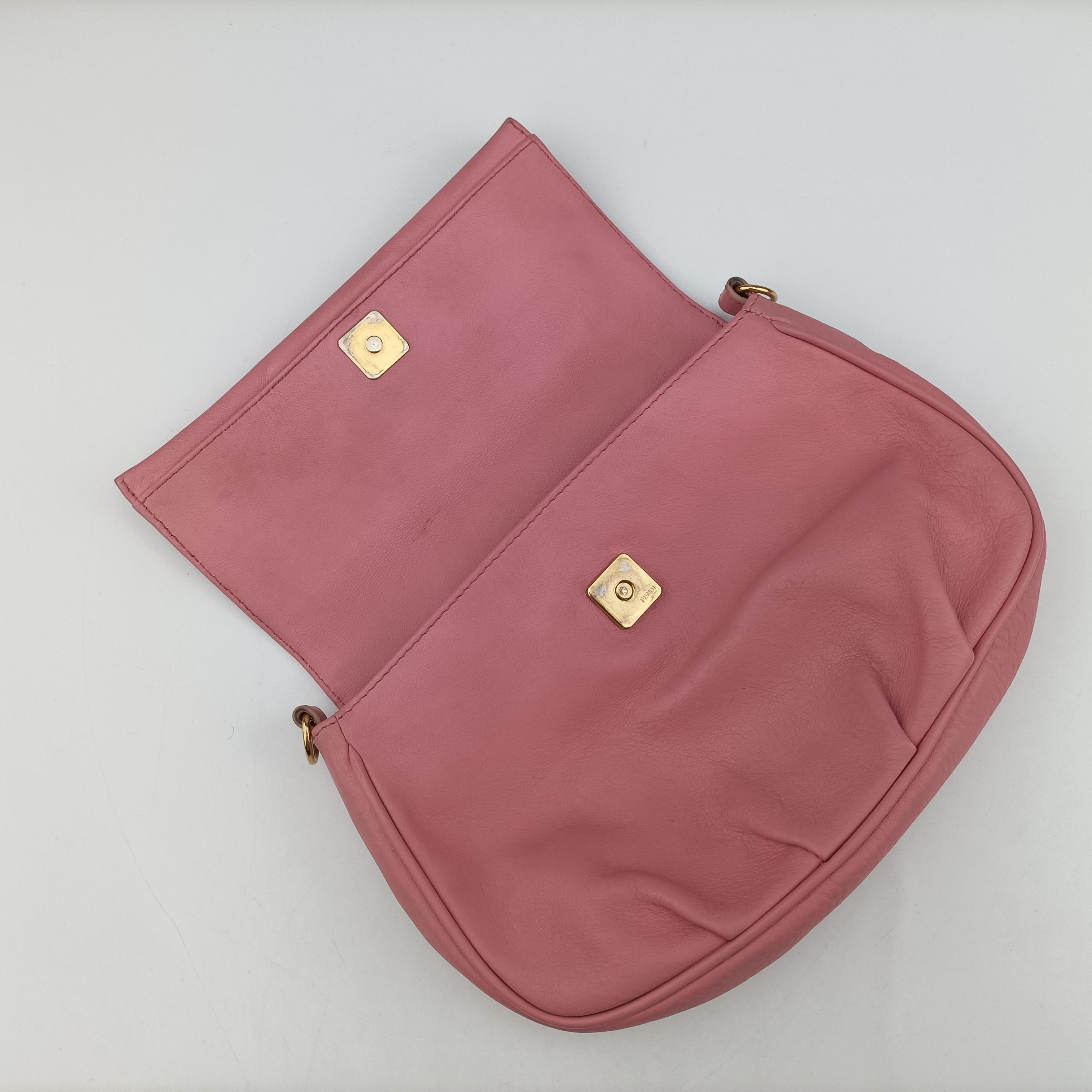 Pre-owned Fendi Fendista Pochette Pink Leather 8M0276 shoulderbag | stylenewstar
