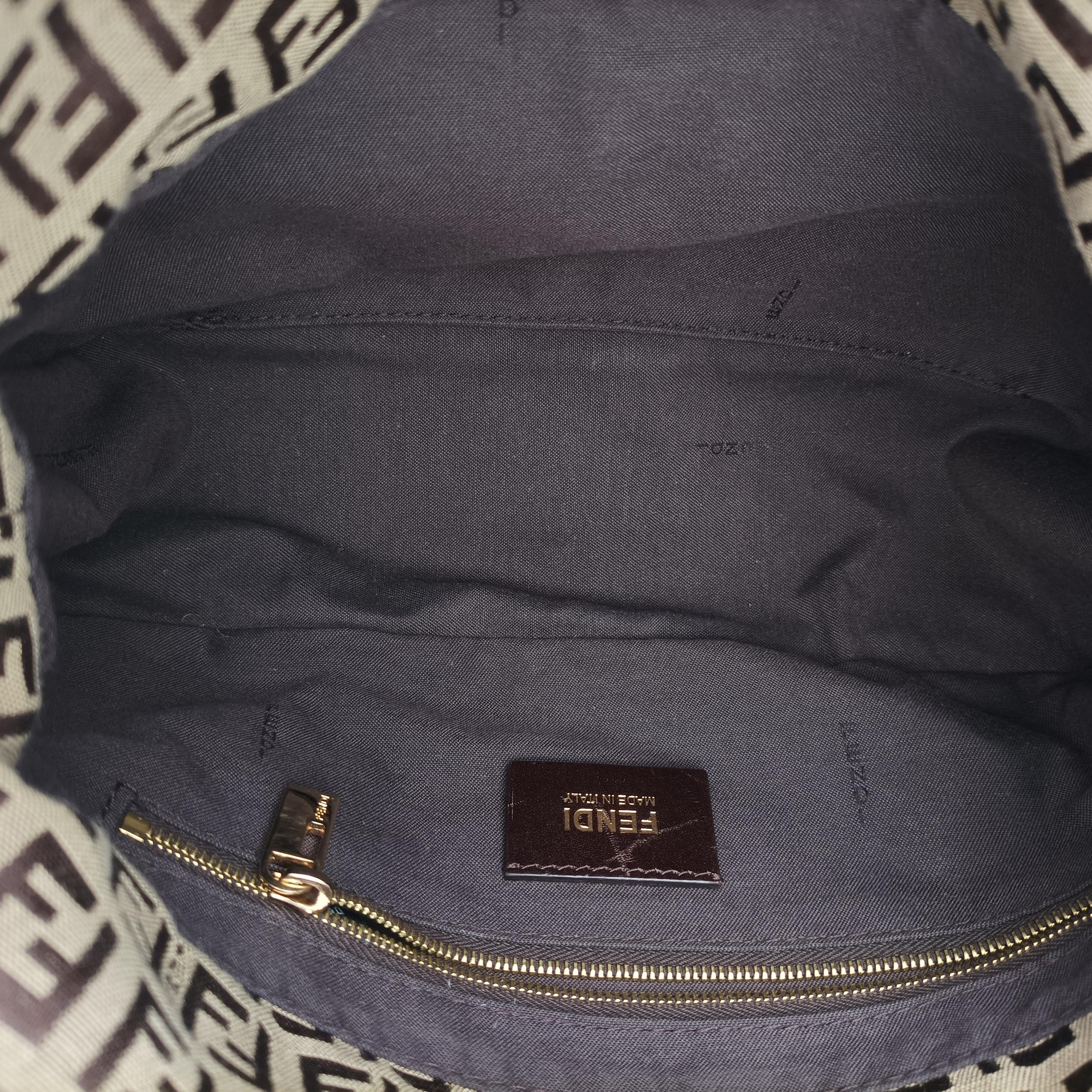 Vintage Fendi Zucchino Baguette Brown fabric 8BR003 shoulderbag | stylenewstar