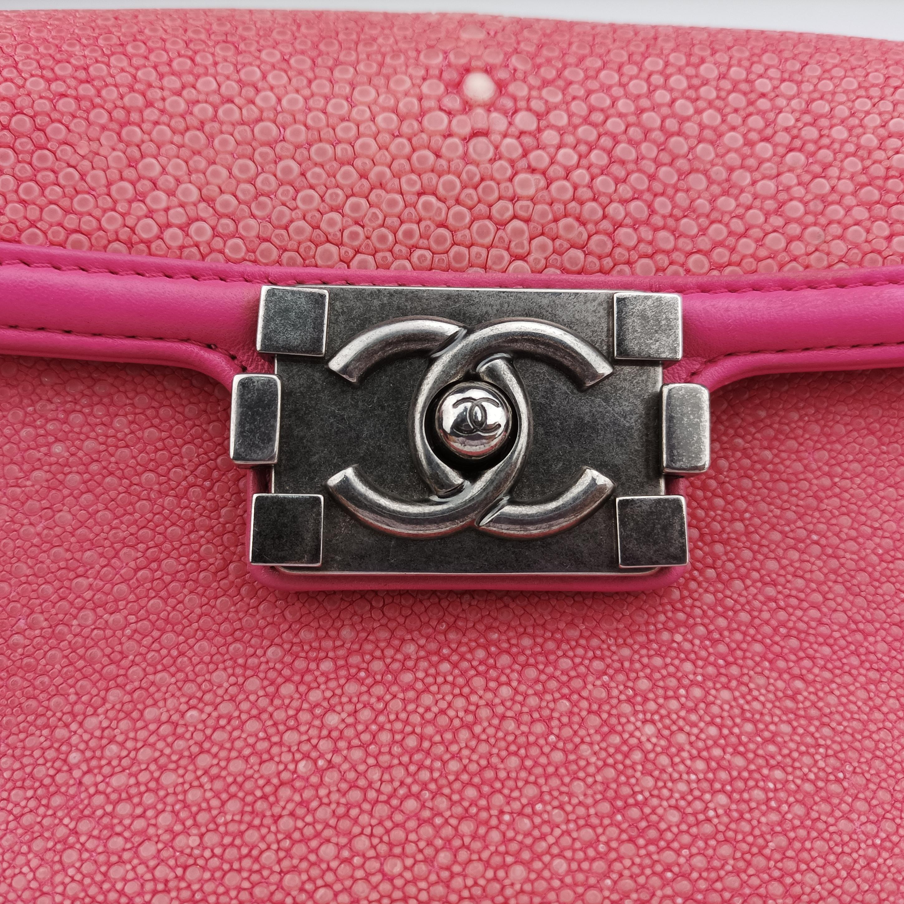 Pre-owned Chanel Boy exotic Pink lambskin×Pearlfish Leather A67198 shoulderbag | stylenewstar