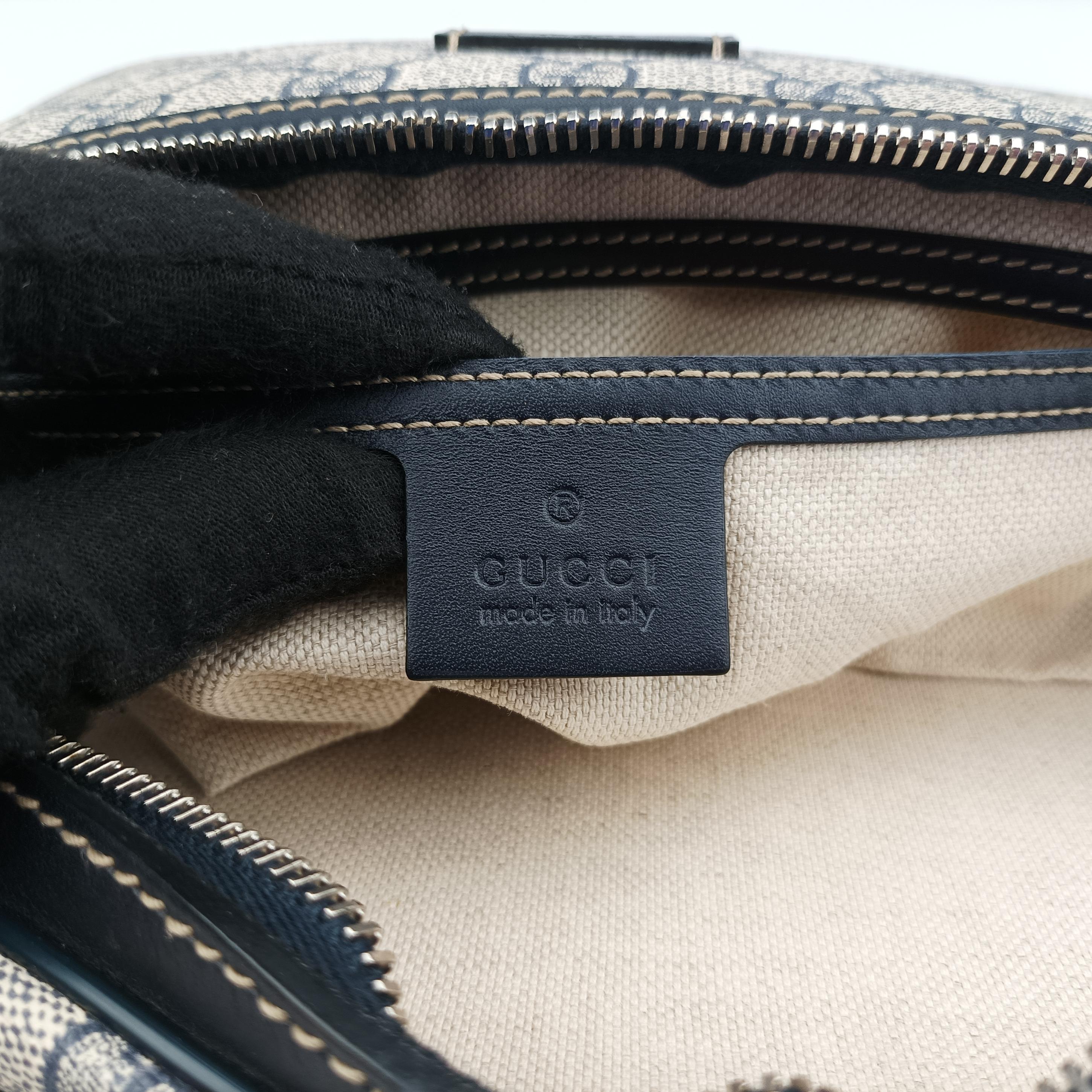 Pre-owned Gucci GG Supreme BeigeｘNavy Canvas 233269 bum bag/waist bag | stylenewstar