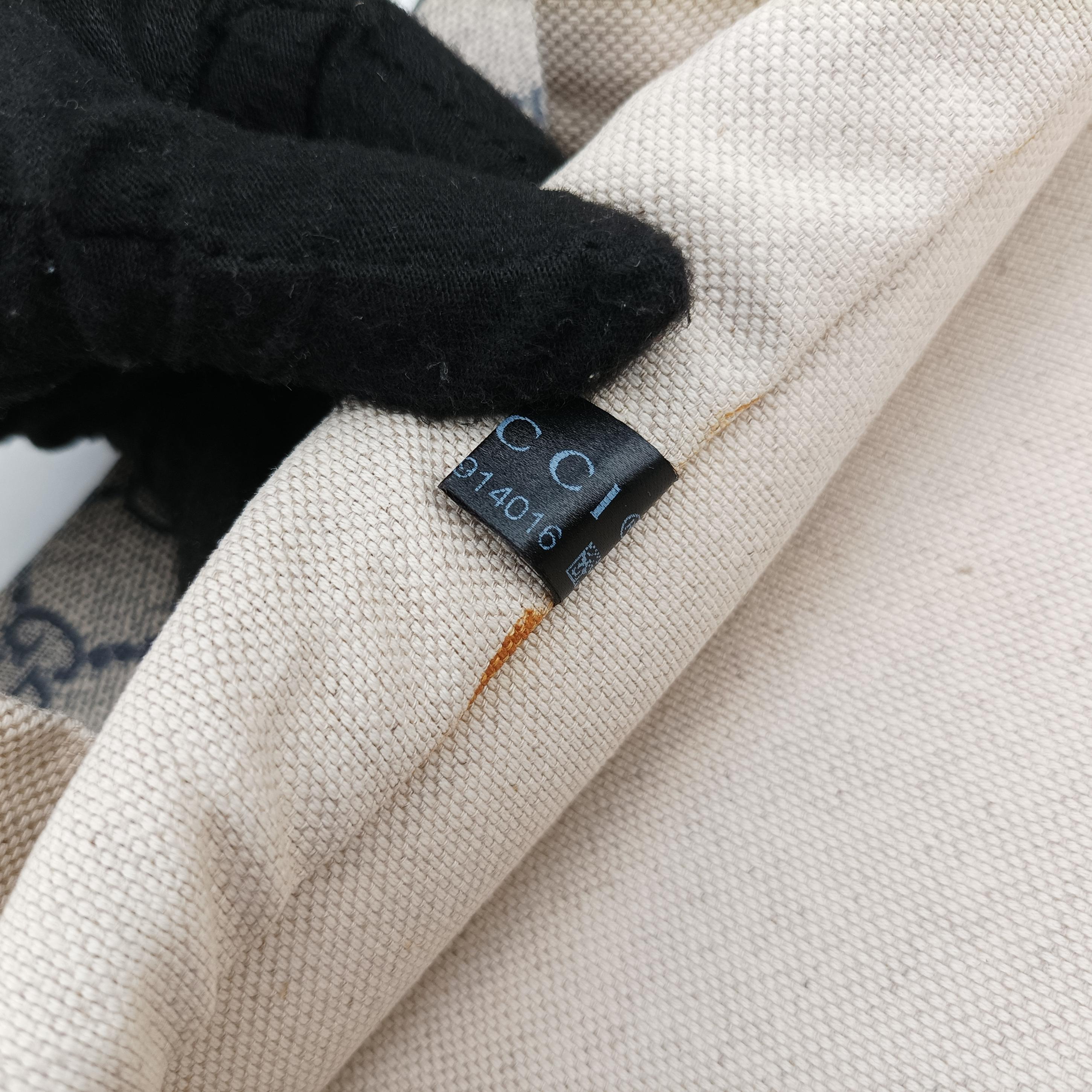 Pre-owned Gucci GG Supreme BeigeｘNavy Canvas 233269 bum bag/waist bag | stylenewstar