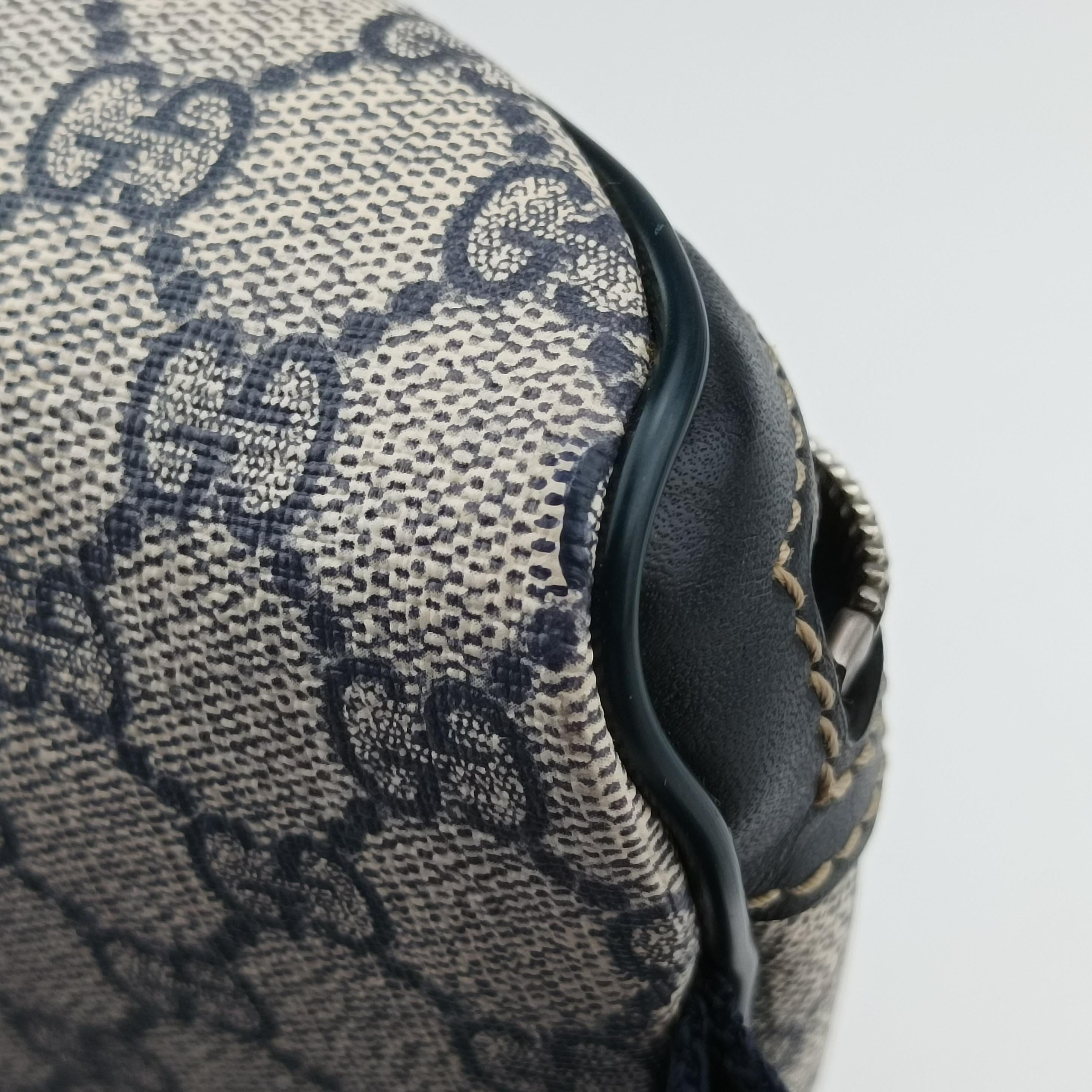 Pre-owned Gucci GG Supreme BeigeｘNavy Canvas 233269 bum bag/waist bag | stylenewstar