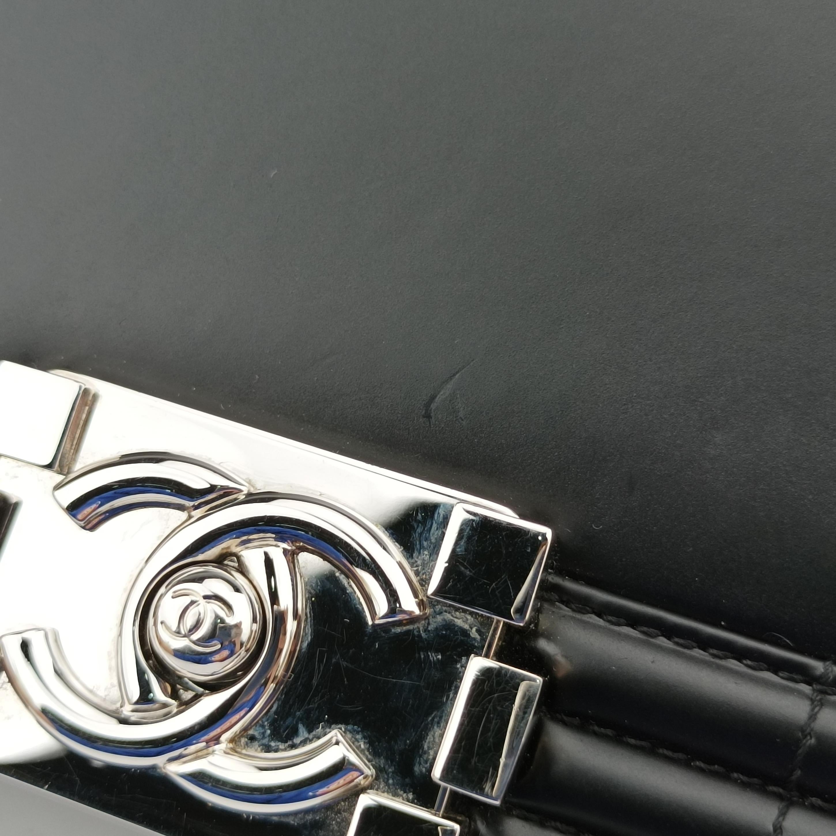 Pre-owned Chanel BOY CHANEL Black Enamel Leather A67021 shoulderbag | stylenewstar