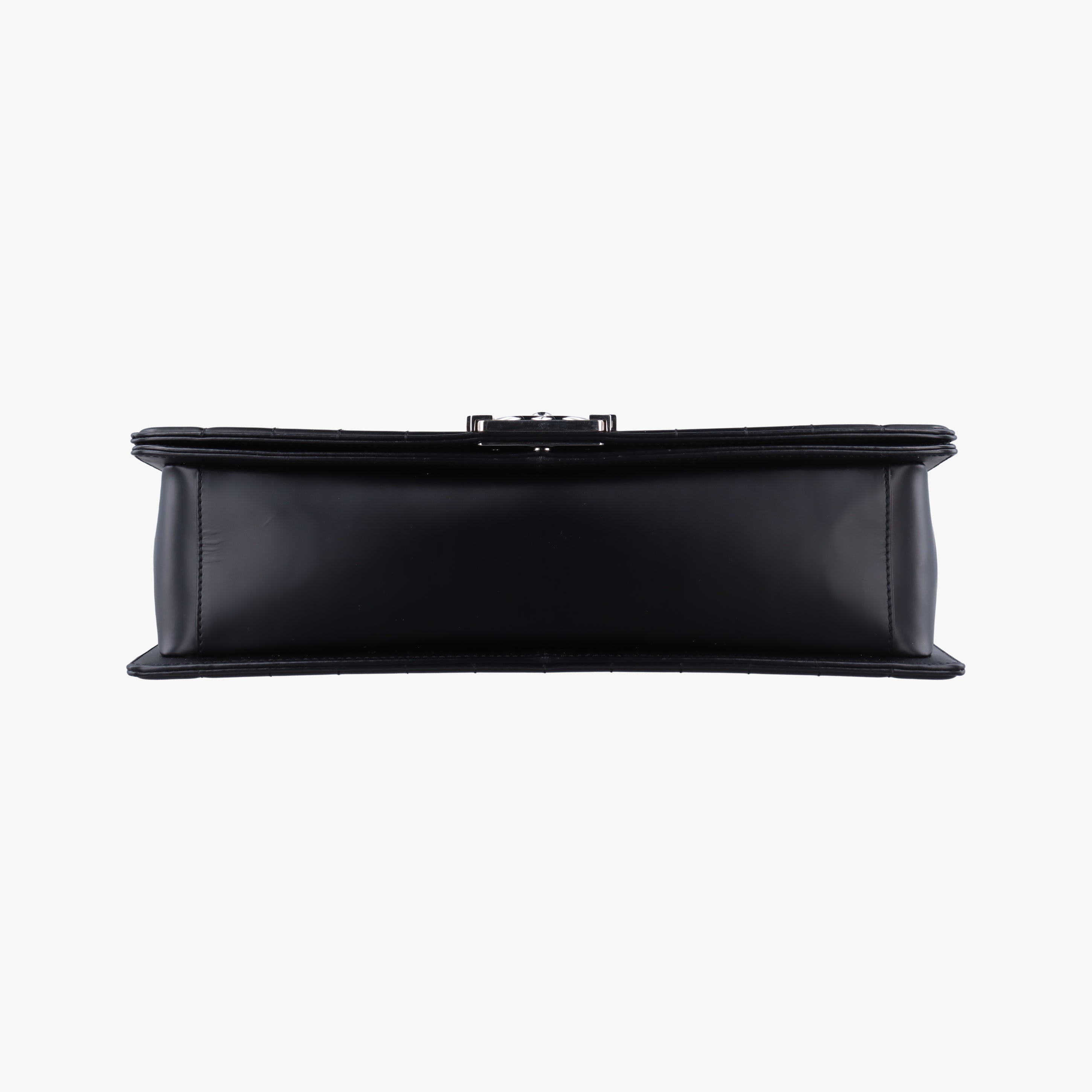 Pre-owned Chanel BOY CHANEL Black Enamel Leather A67021 shoulderbag | stylenewstar