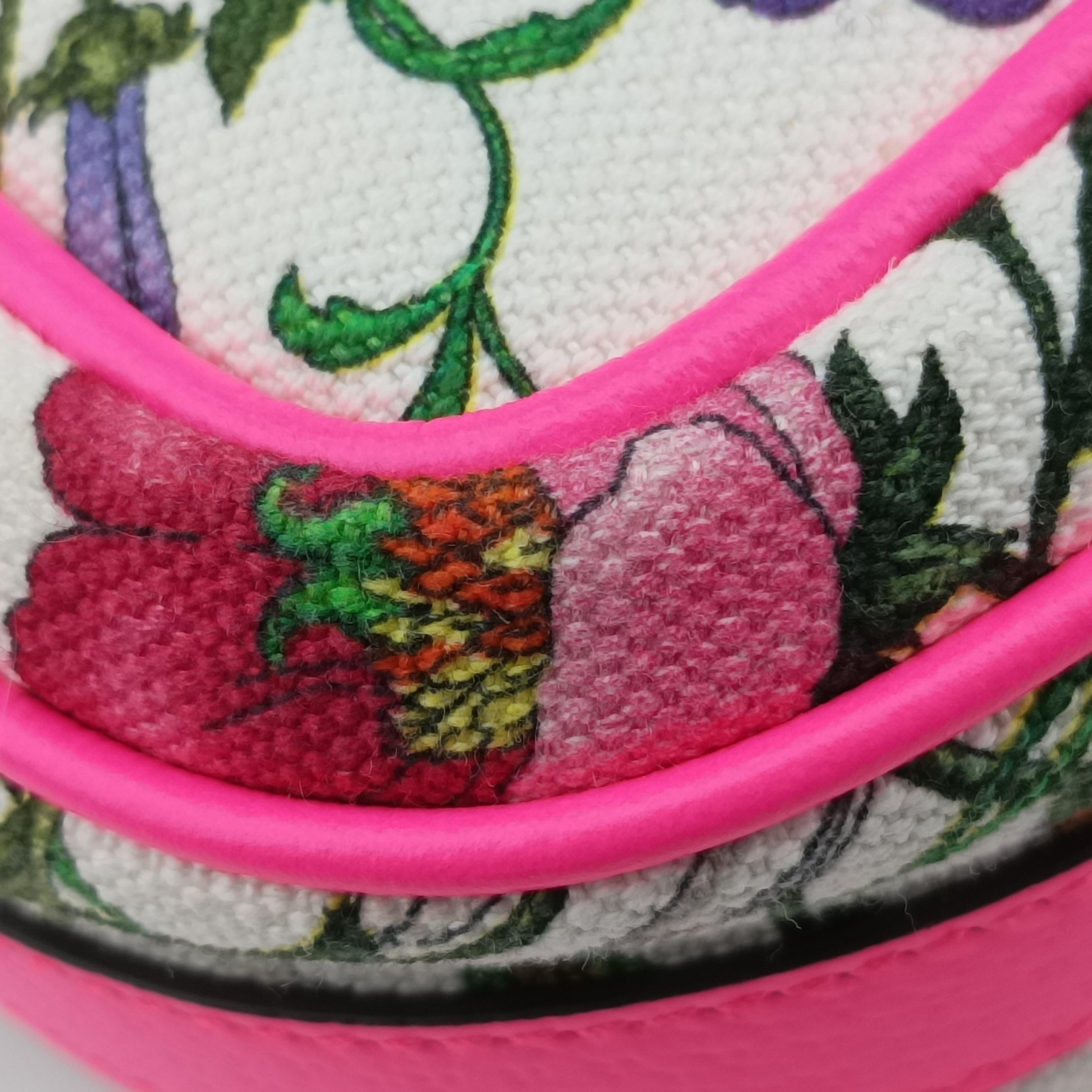 Pre-owned Gucci Floral Multicolour PVC coated canvas 550147 shoulderbag | stylenewstar