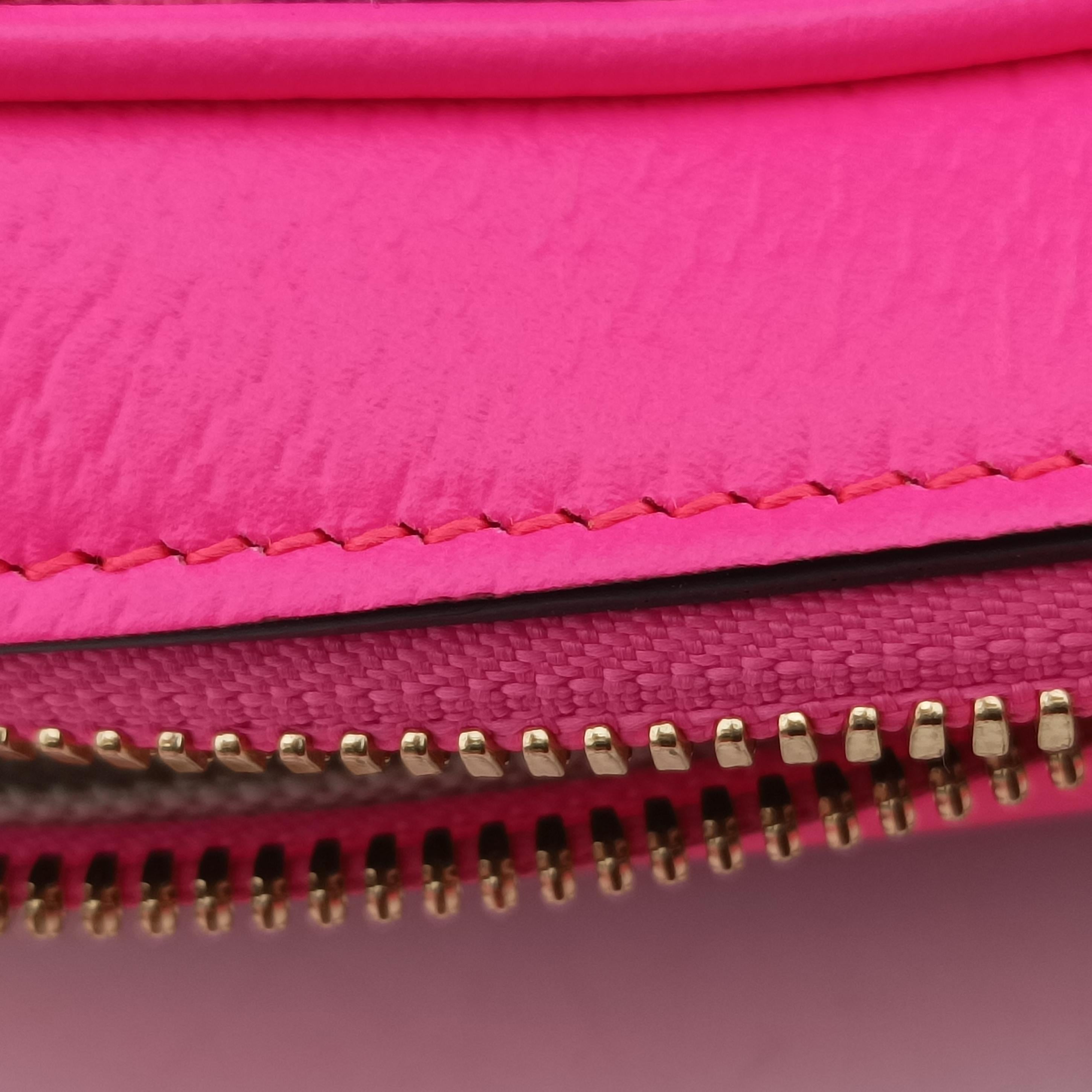 Pre-owned Gucci Floral Multicolour PVC coated canvas 550147 shoulderbag | stylenewstar