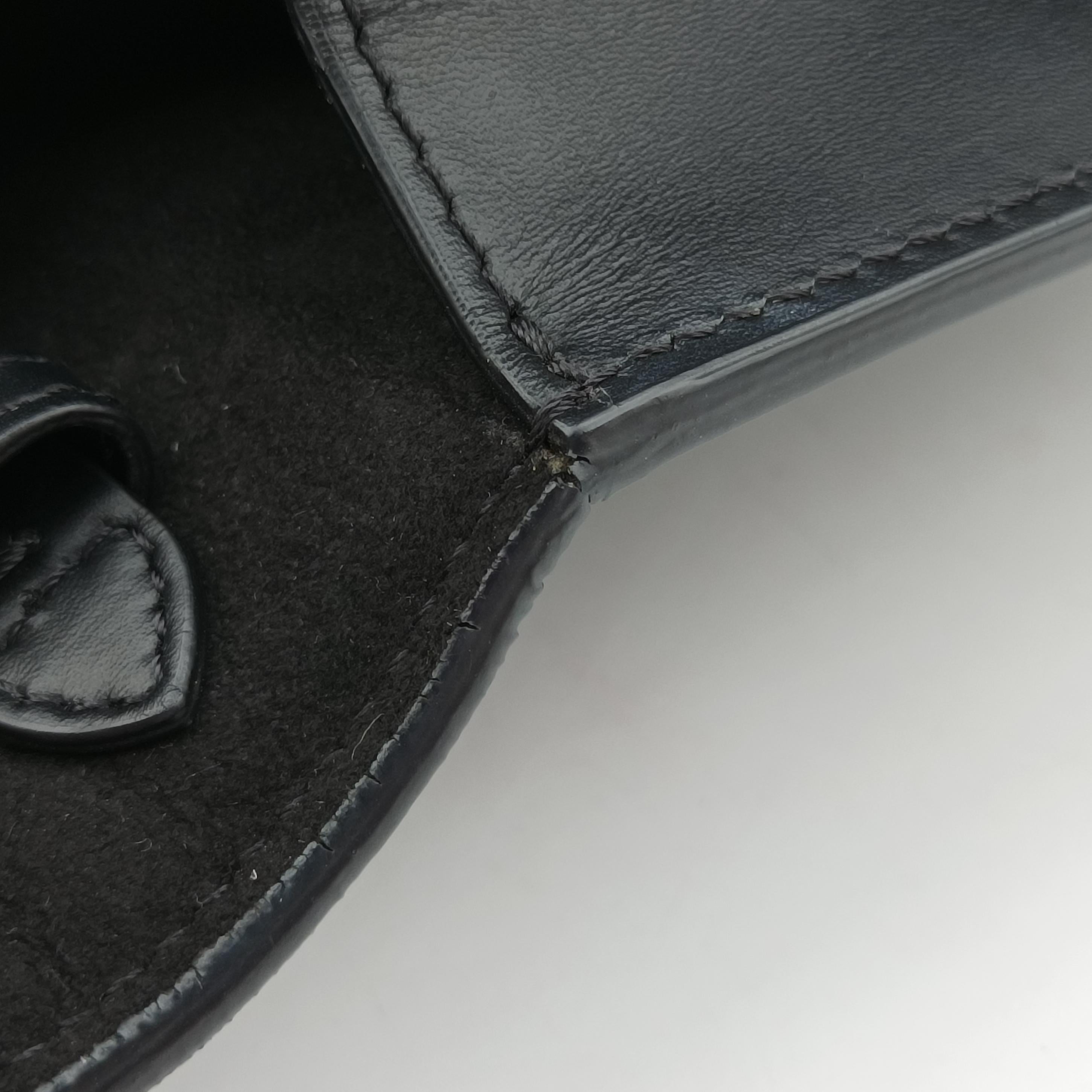 Pre-owned Fendi Fab Black Leather 8BT326 shoulderbag | stylenewstar