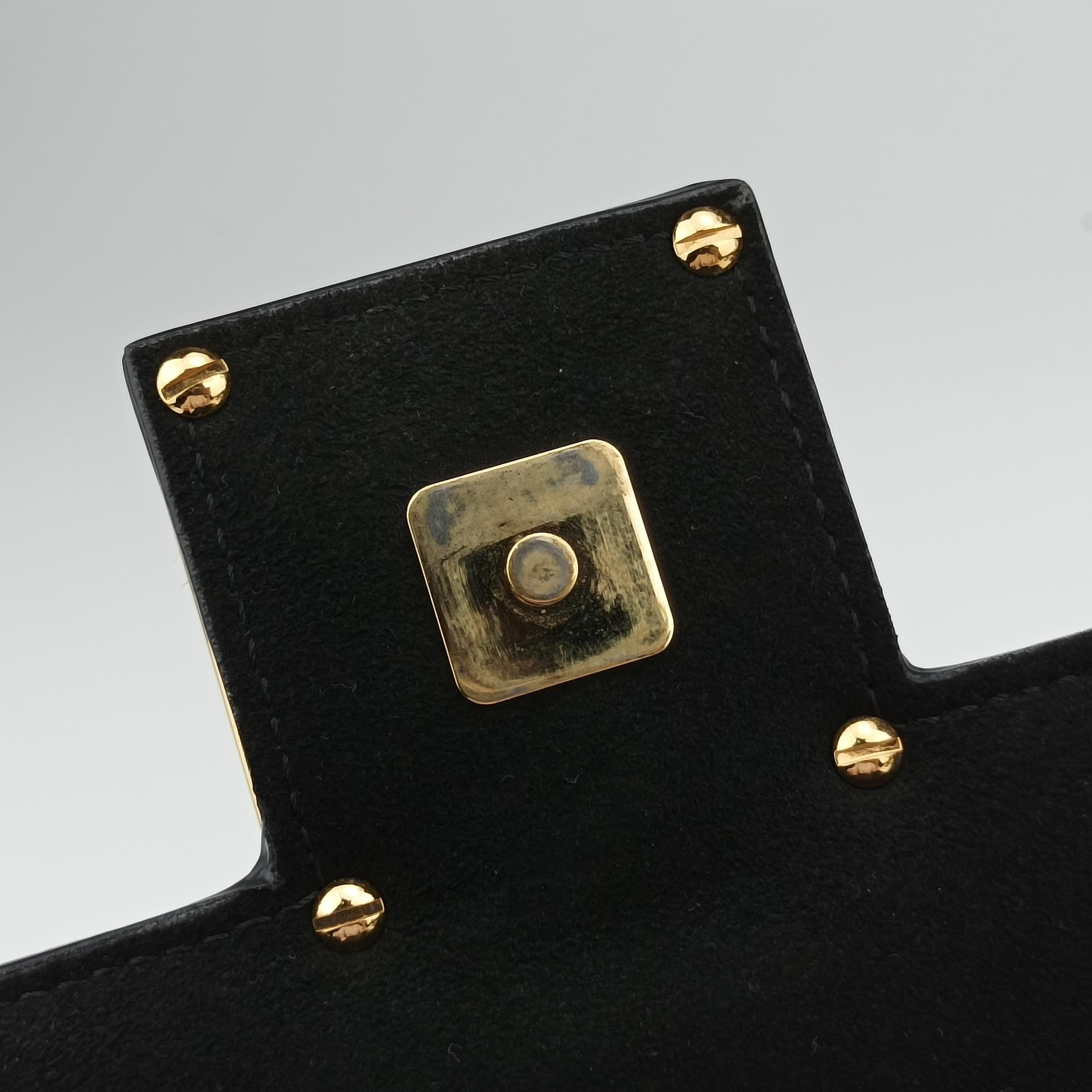 Pre-owned Fendi Fab Black Leather 8BT326 shoulderbag | stylenewstar