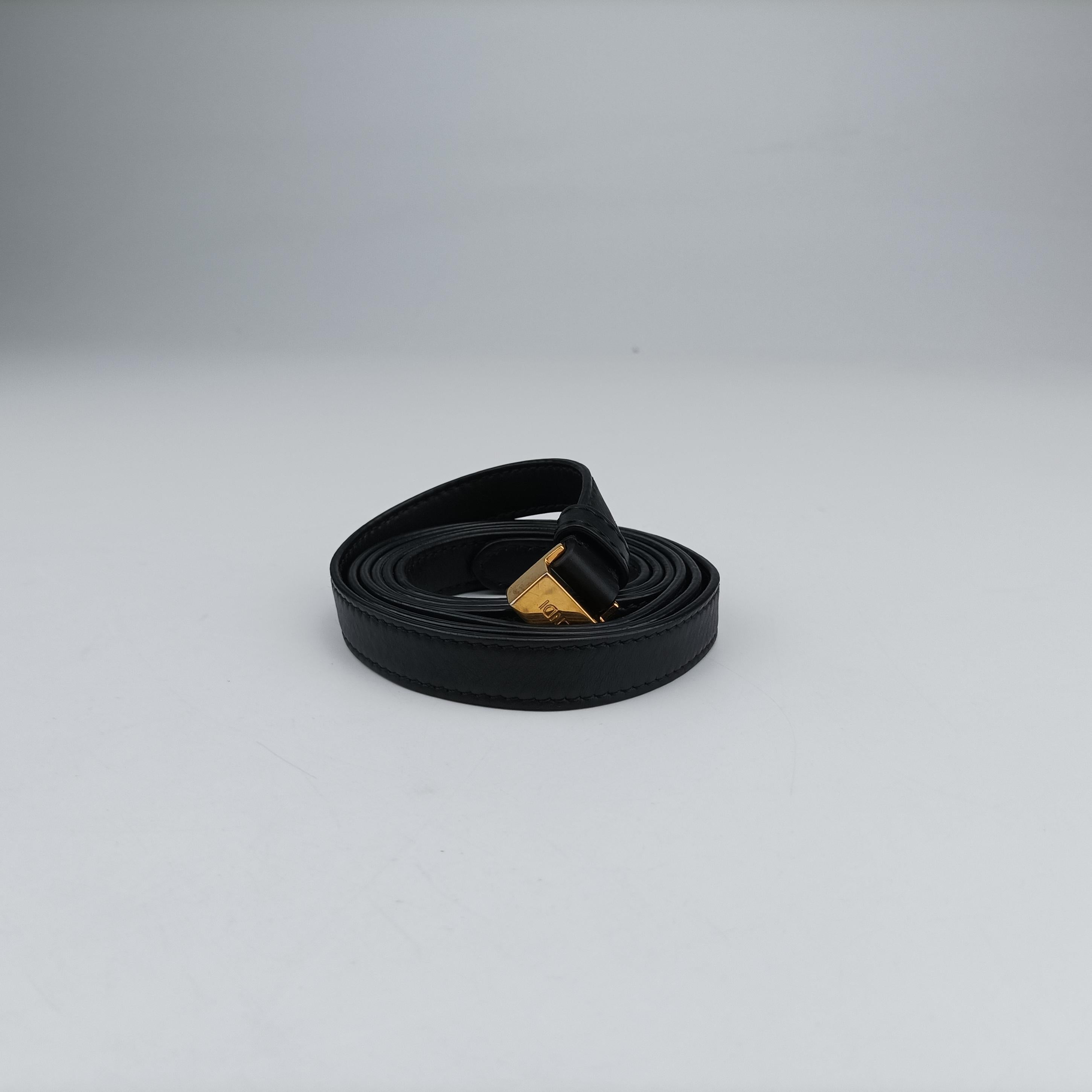 Pre-owned Fendi Fab Black Leather 8BT326 shoulderbag | stylenewstar