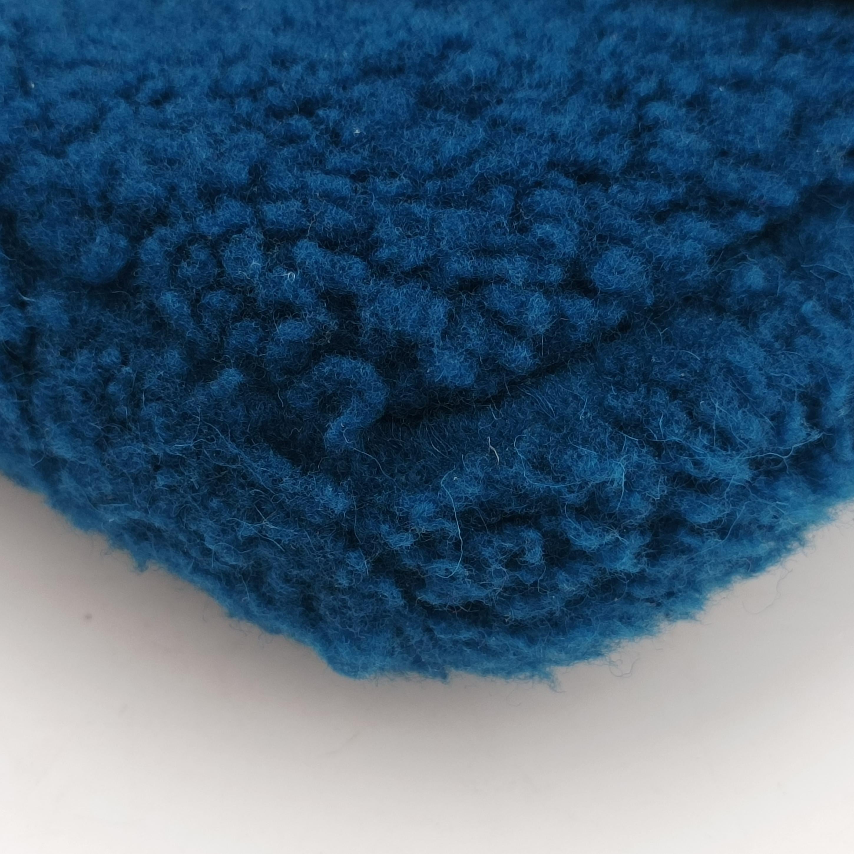 Pre-owned Fendi Mini Be Baguette Navy fur 8M0315 shoulderbag | stylenewstar