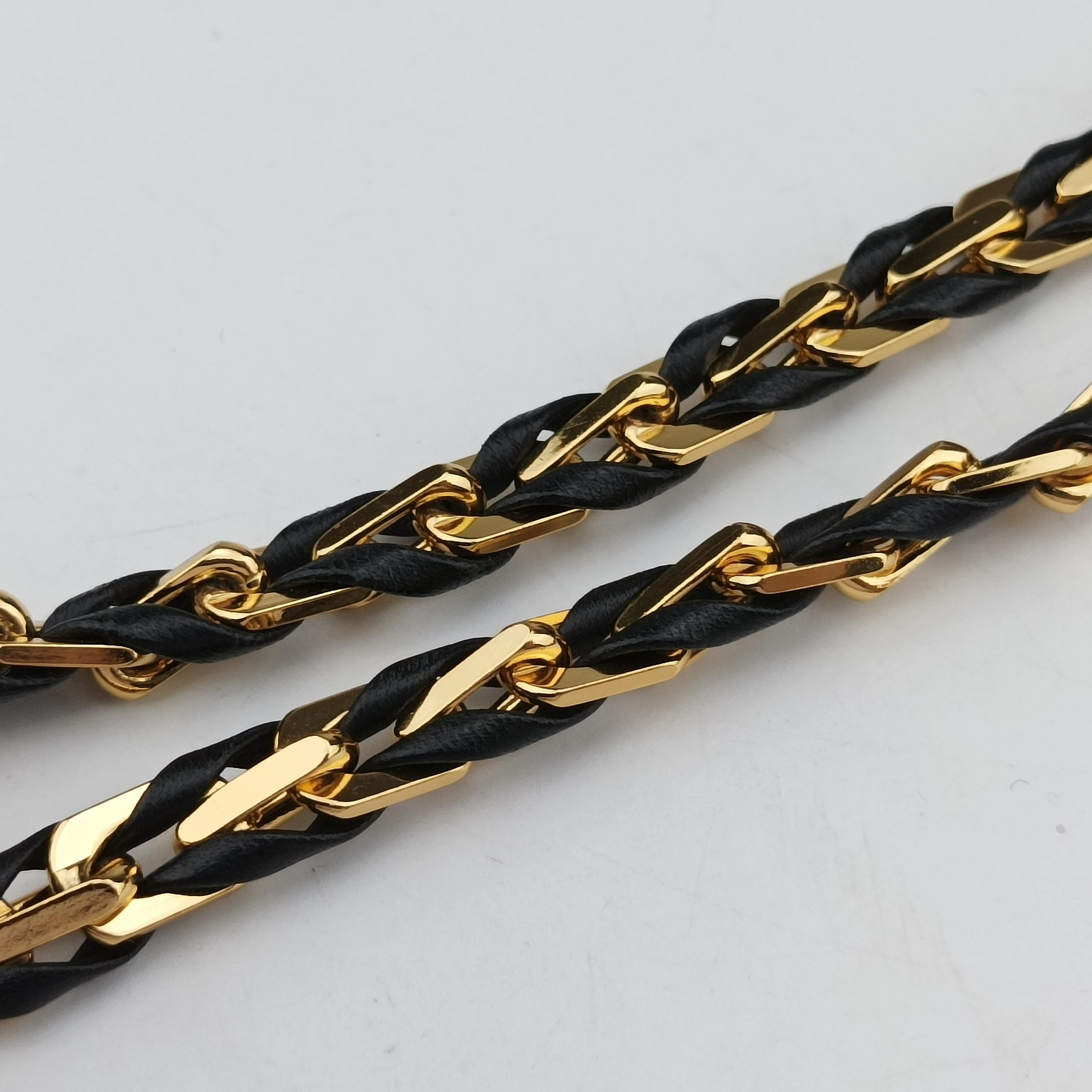 Pre-owned Fendi Mini Be Baguette Navy fur 8M0315 shoulderbag | stylenewstar