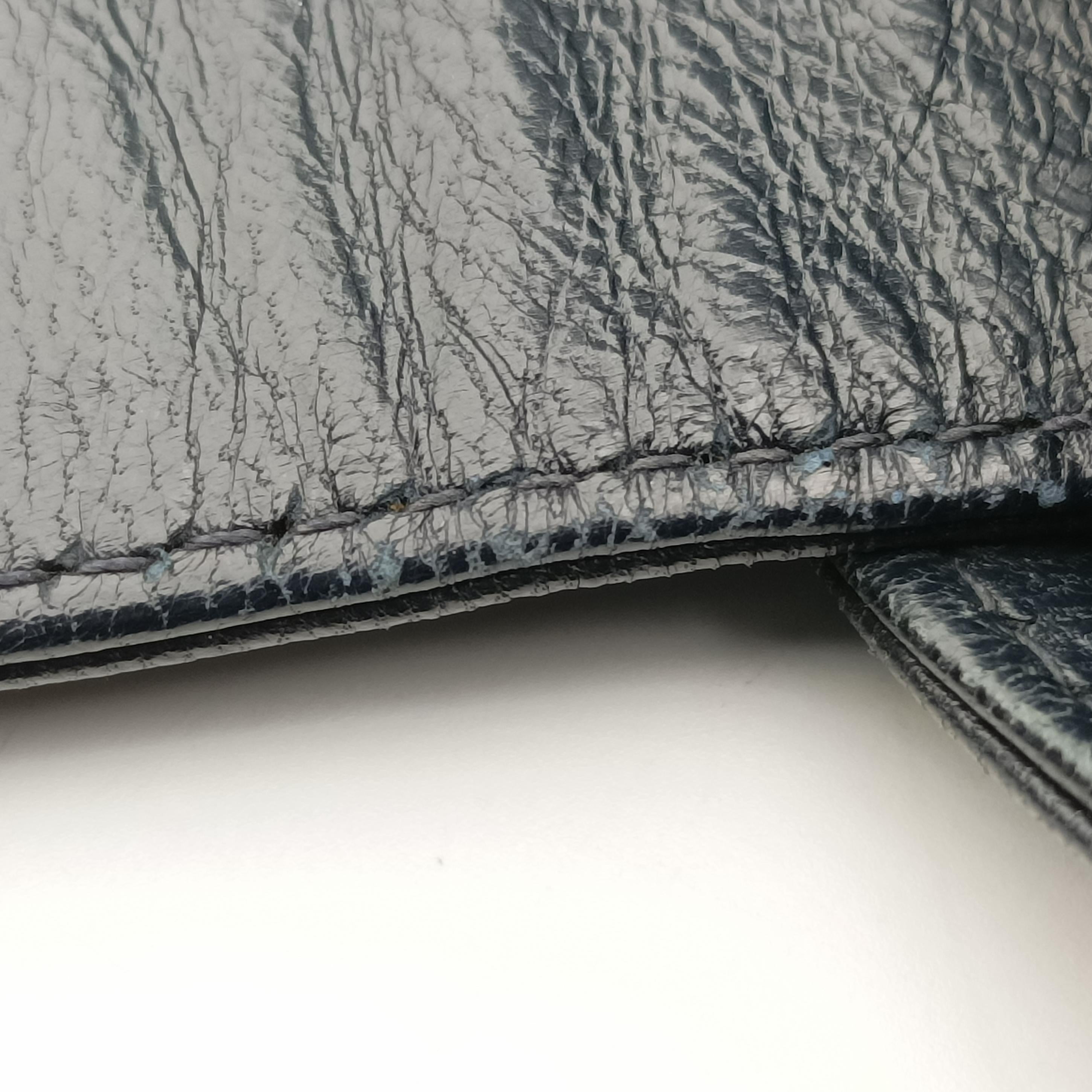 Pre-owned Fendi Mamma Bucket Navy suede 22112 shoulderbag | stylenewstar