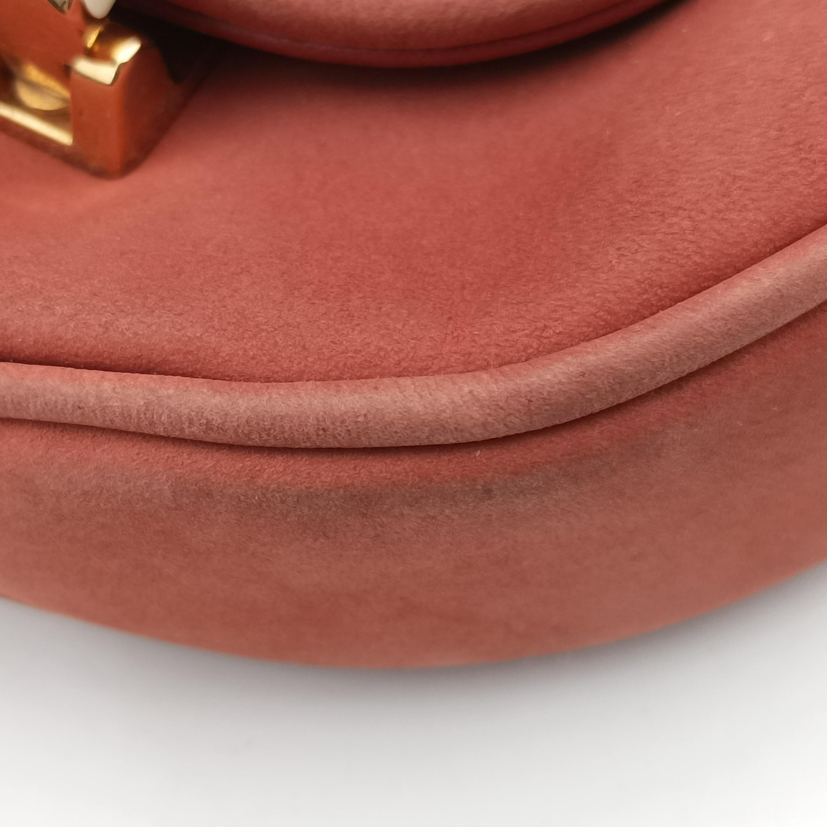 Vintage Gucci Nubuck Tigrette Chain Orange suede 290684 shoulderbag | stylenewstar