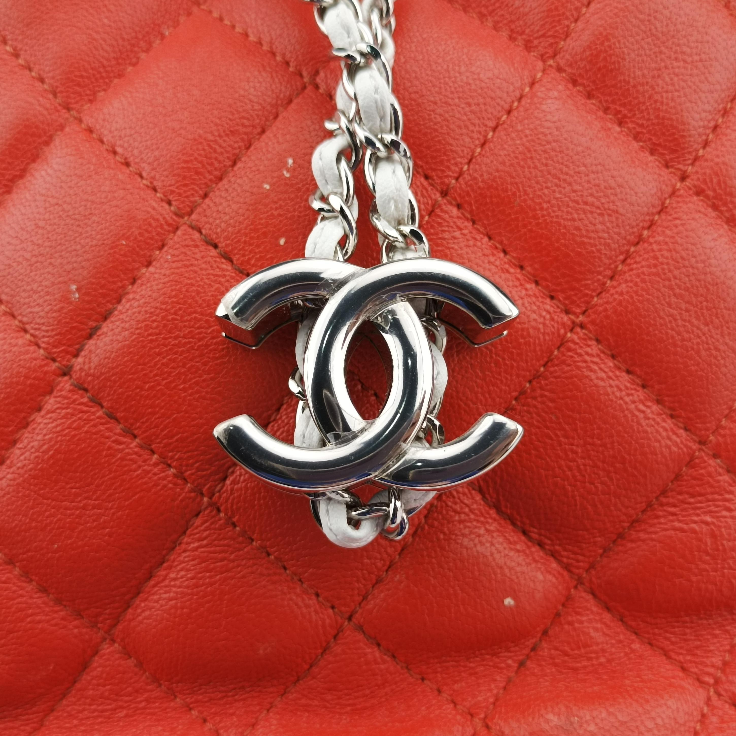 Pre-owned Chanel Drawstring Multicolour lambskin A93730 shoulderbag | stylenewstar