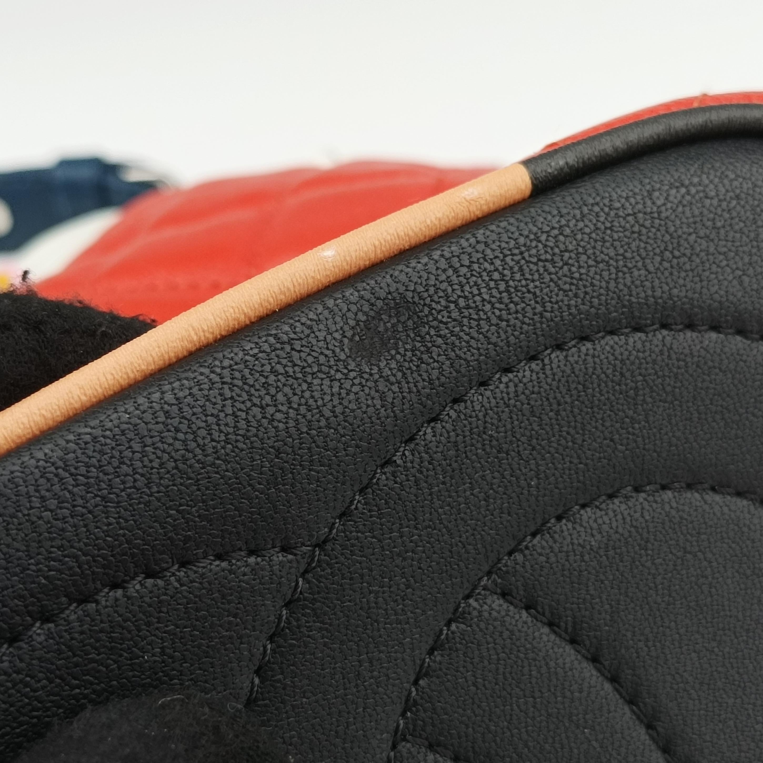 Pre-owned Chanel Drawstring Multicolour lambskin A93730 shoulderbag | stylenewstar