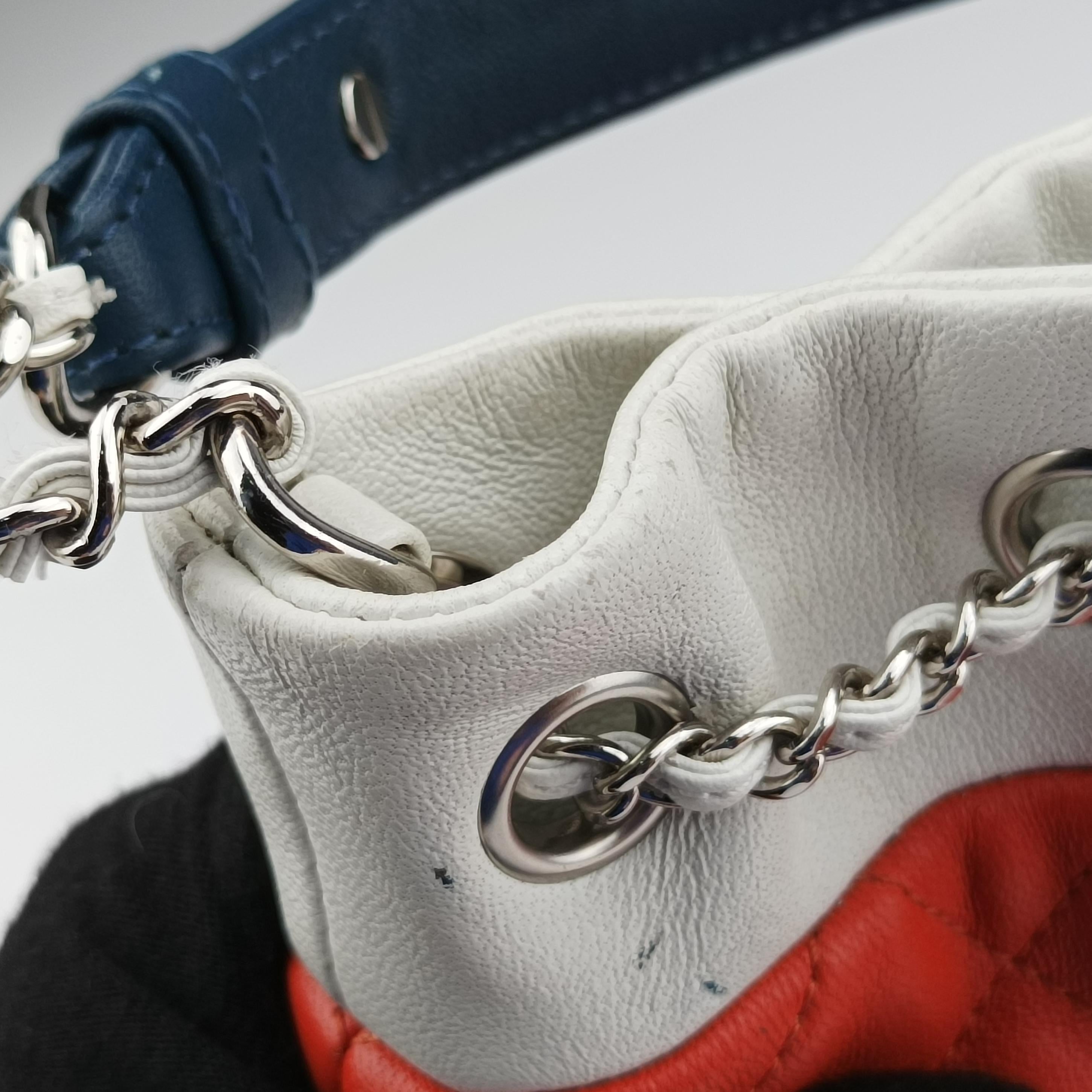 Pre-owned Chanel Drawstring Multicolour lambskin A93730 shoulderbag | stylenewstar