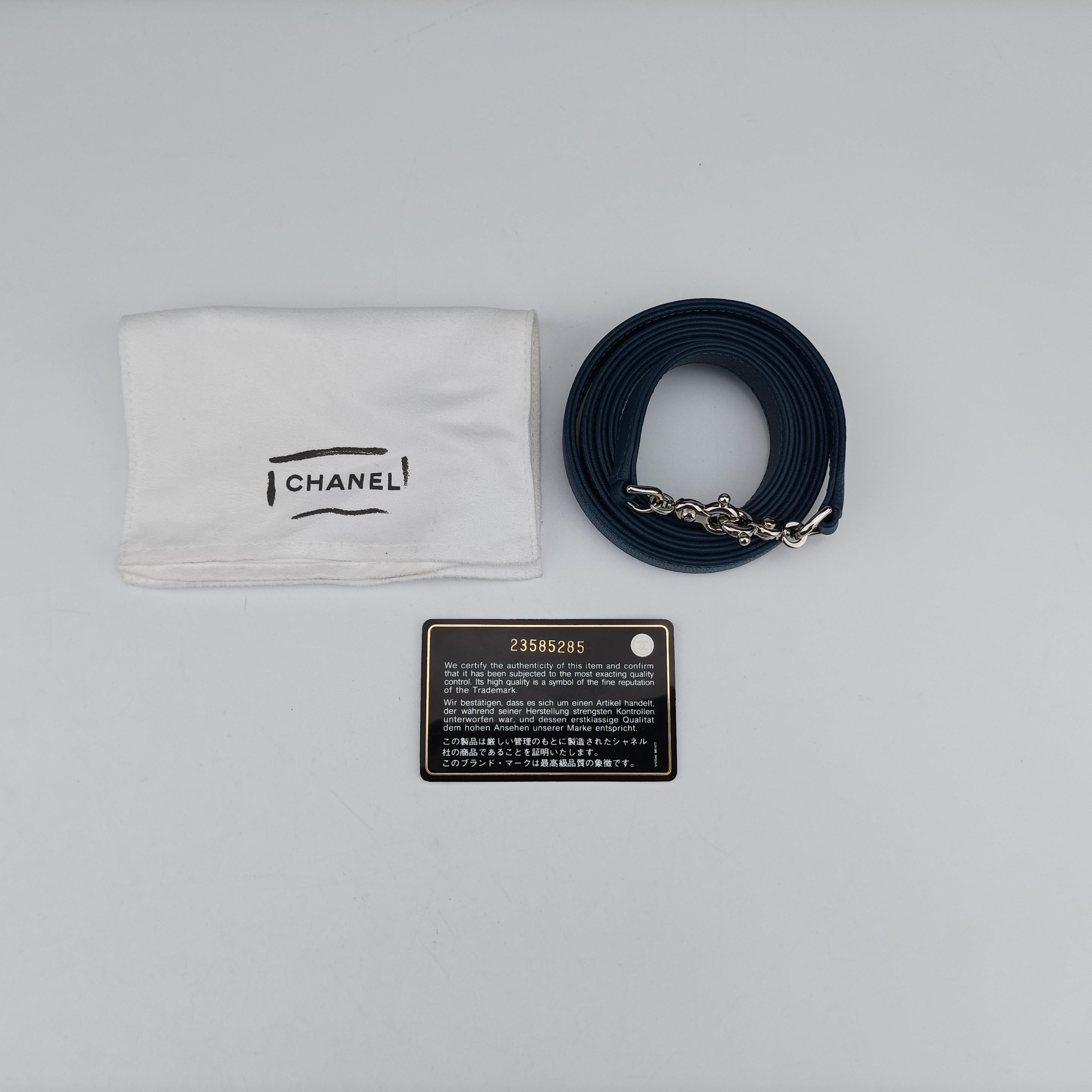 Pre-owned Chanel Drawstring Multicolour lambskin A93730 shoulderbag | stylenewstar