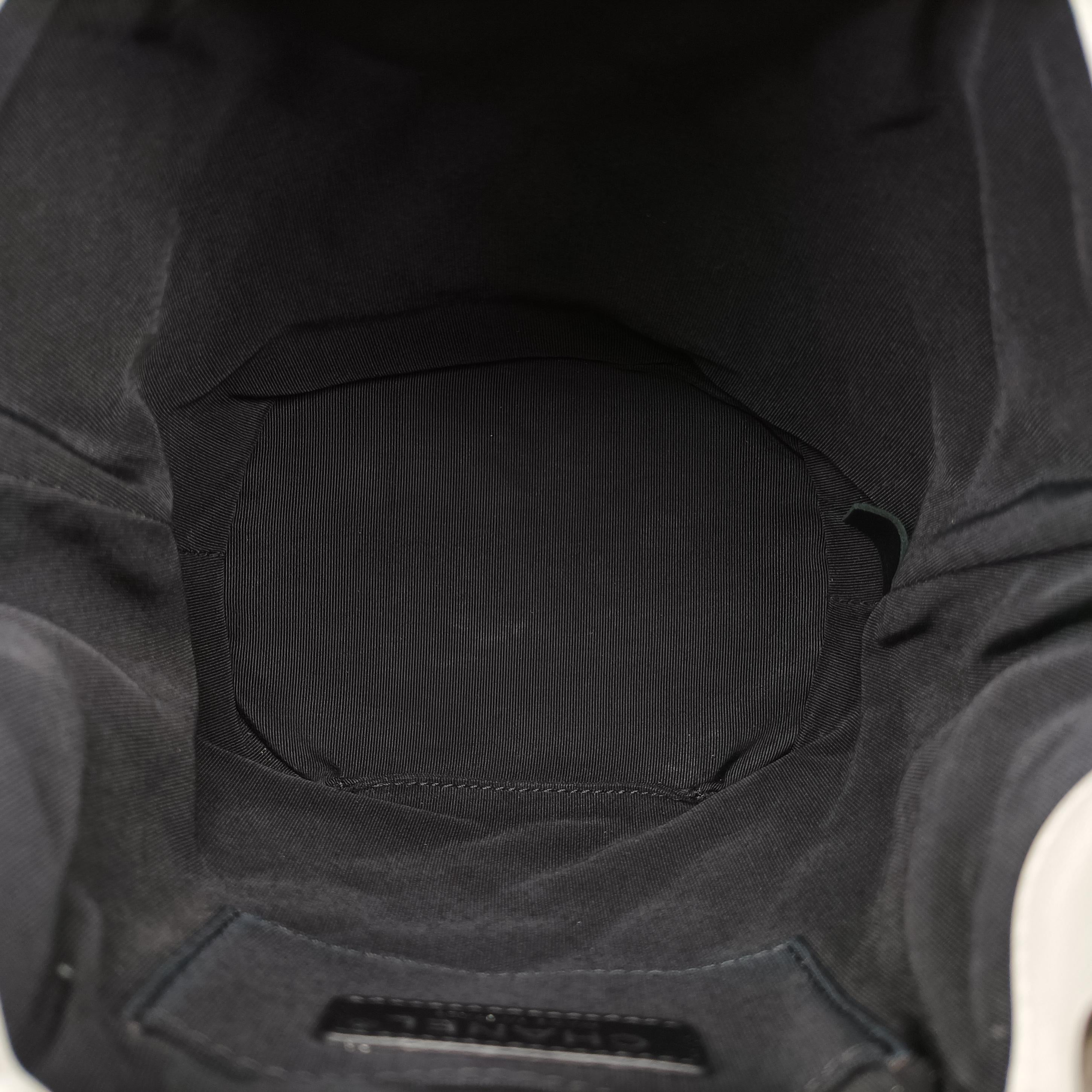 Pre-owned Chanel Drawstring Multicolour lambskin A93730 shoulderbag | stylenewstar