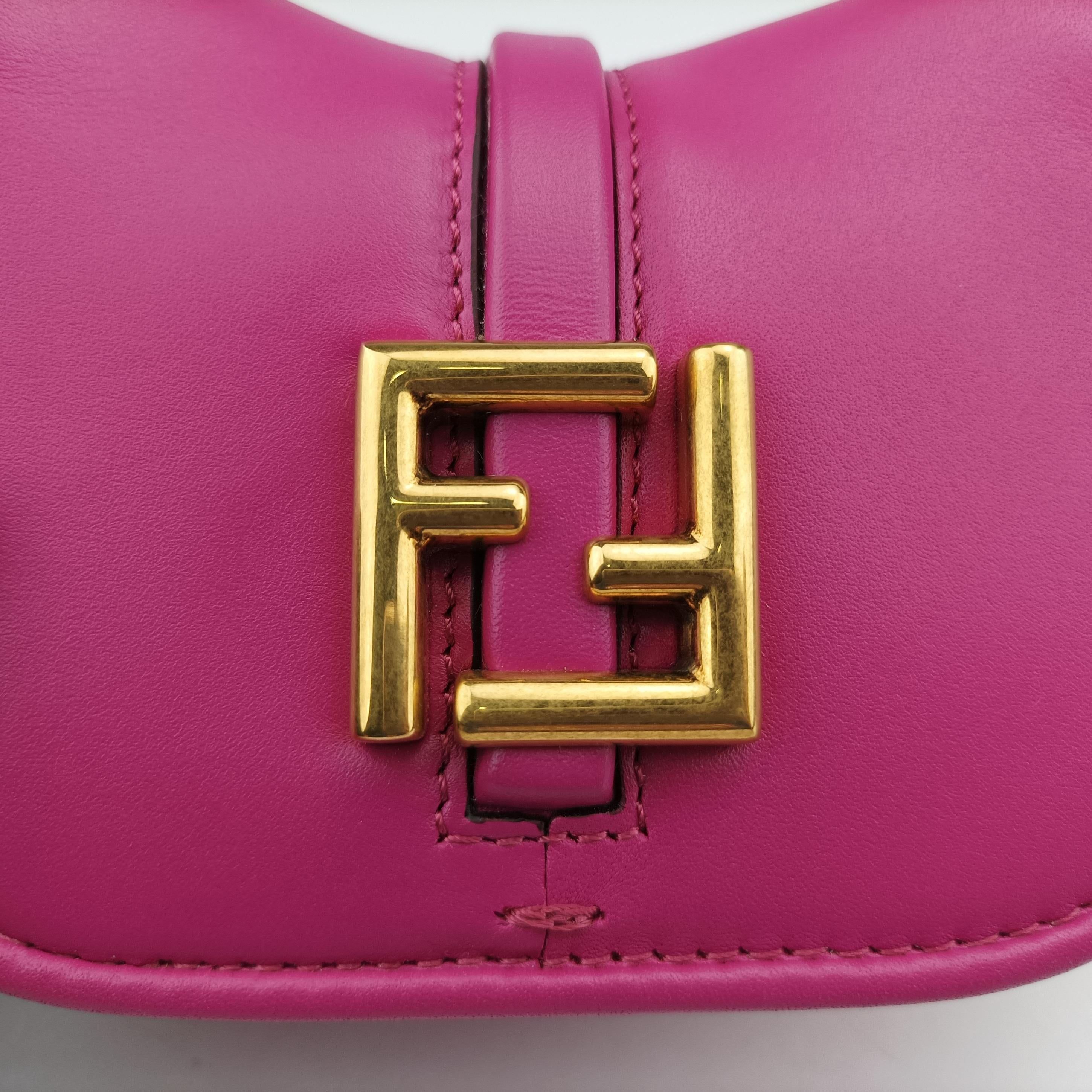 Pre-owned Fendi C'mon Small Rose Leather 7AS219 shoulderbag | stylenewstar