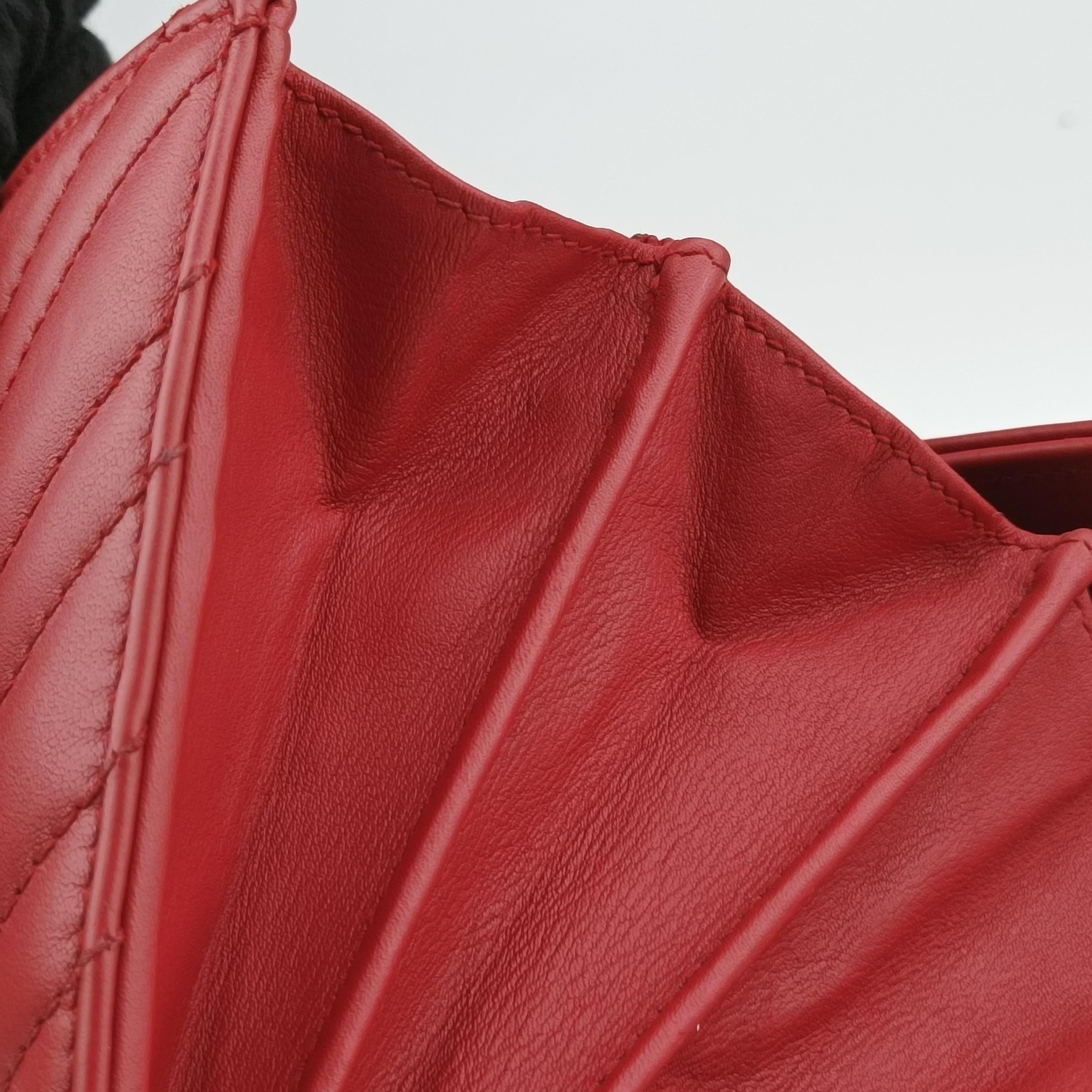 Pre-owned Gucci GG Marmont Red Leather 474575 shoulderbag | stylenewstar