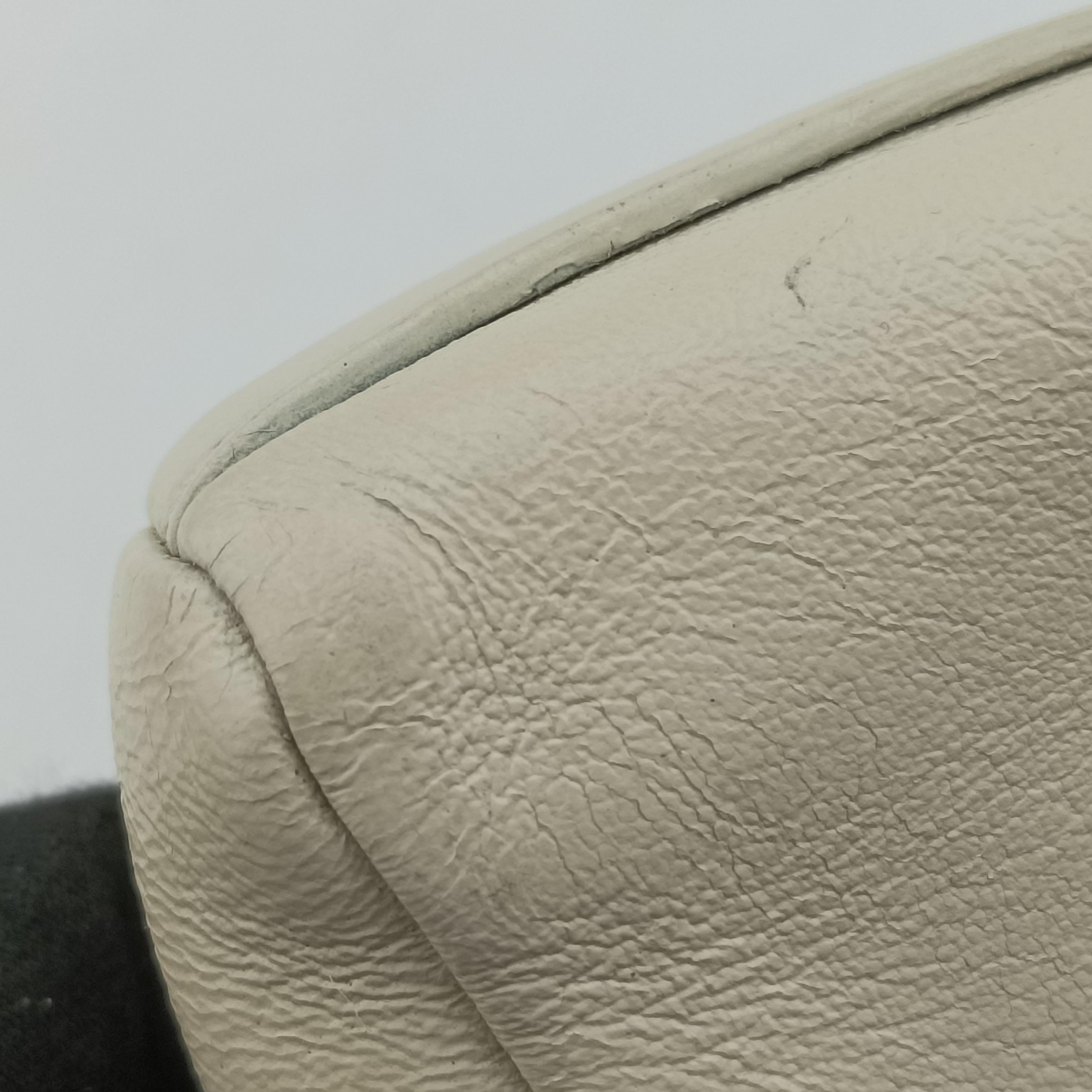 Pre-owned Fendi Micro Peekaboo White Leather 8M0355 shoulderbag | stylenewstar