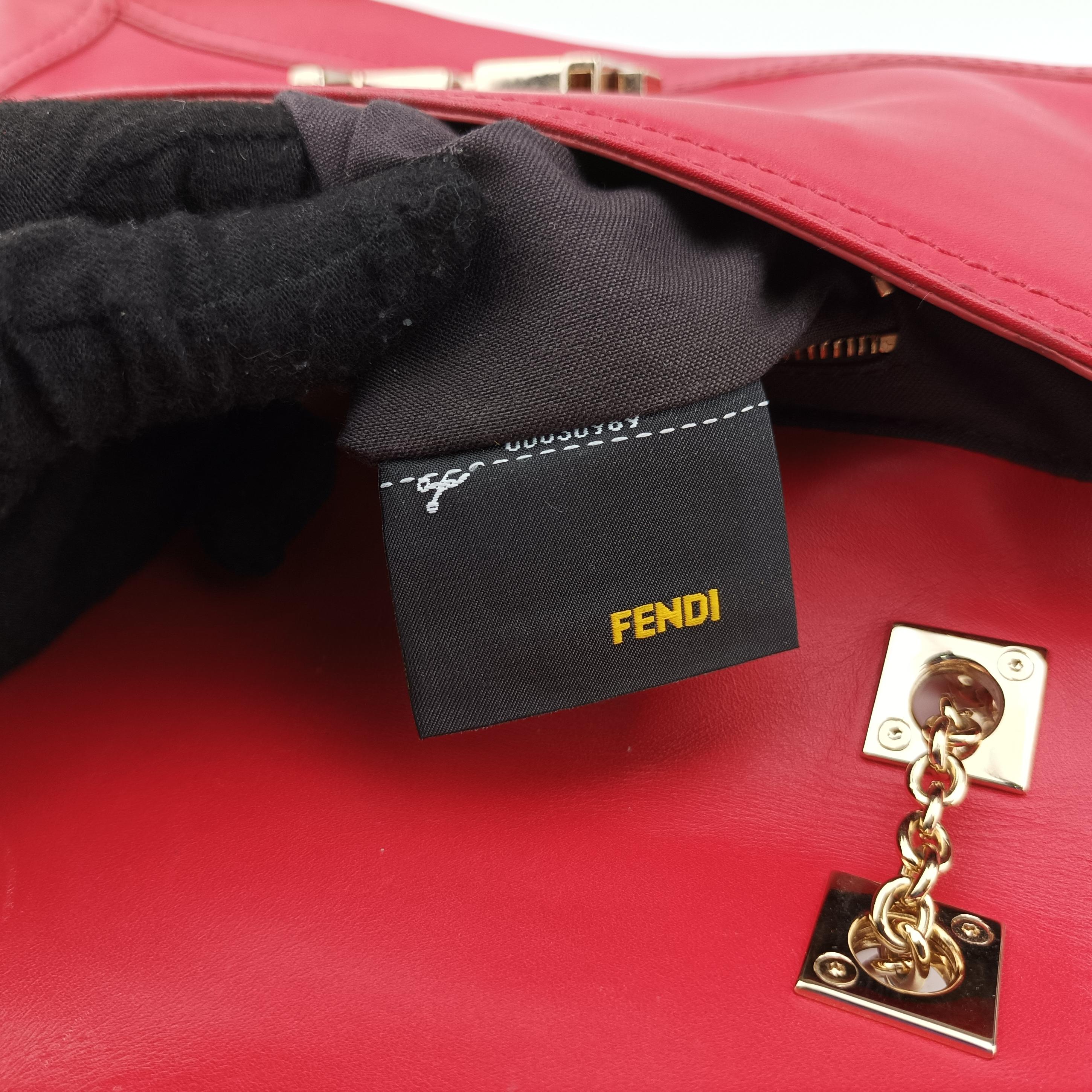 Secondhand Fendi Baguette Chain Flap Red Leather 8BT139 shoulderbag | stylenewstar