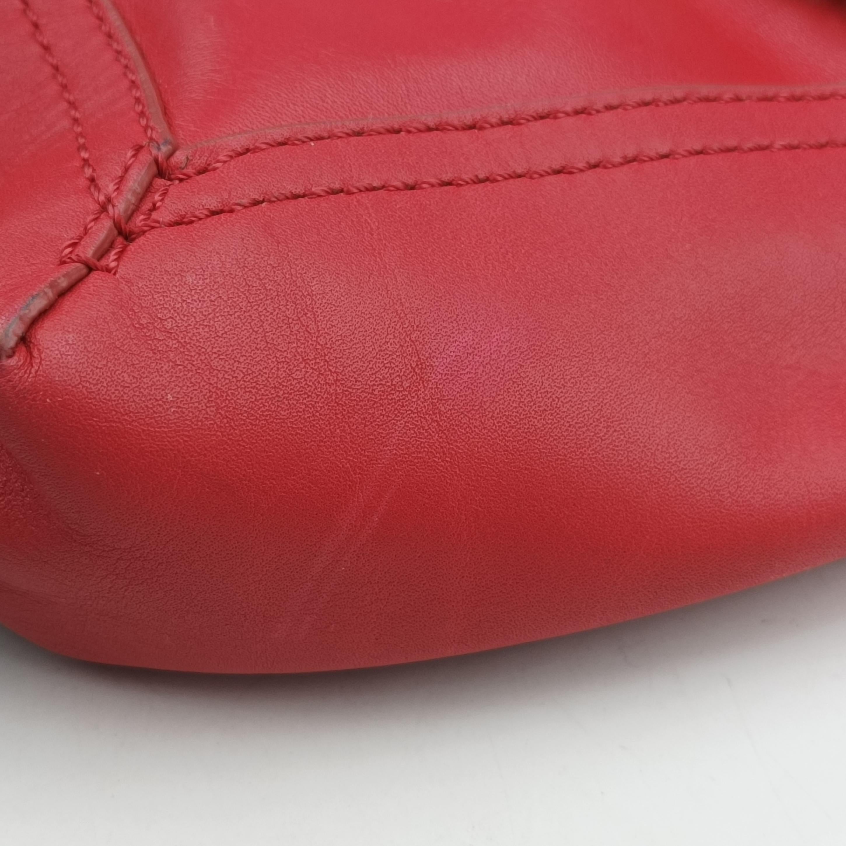 Secondhand Fendi Baguette Chain Flap Red Leather 8BT139 shoulderbag | stylenewstar