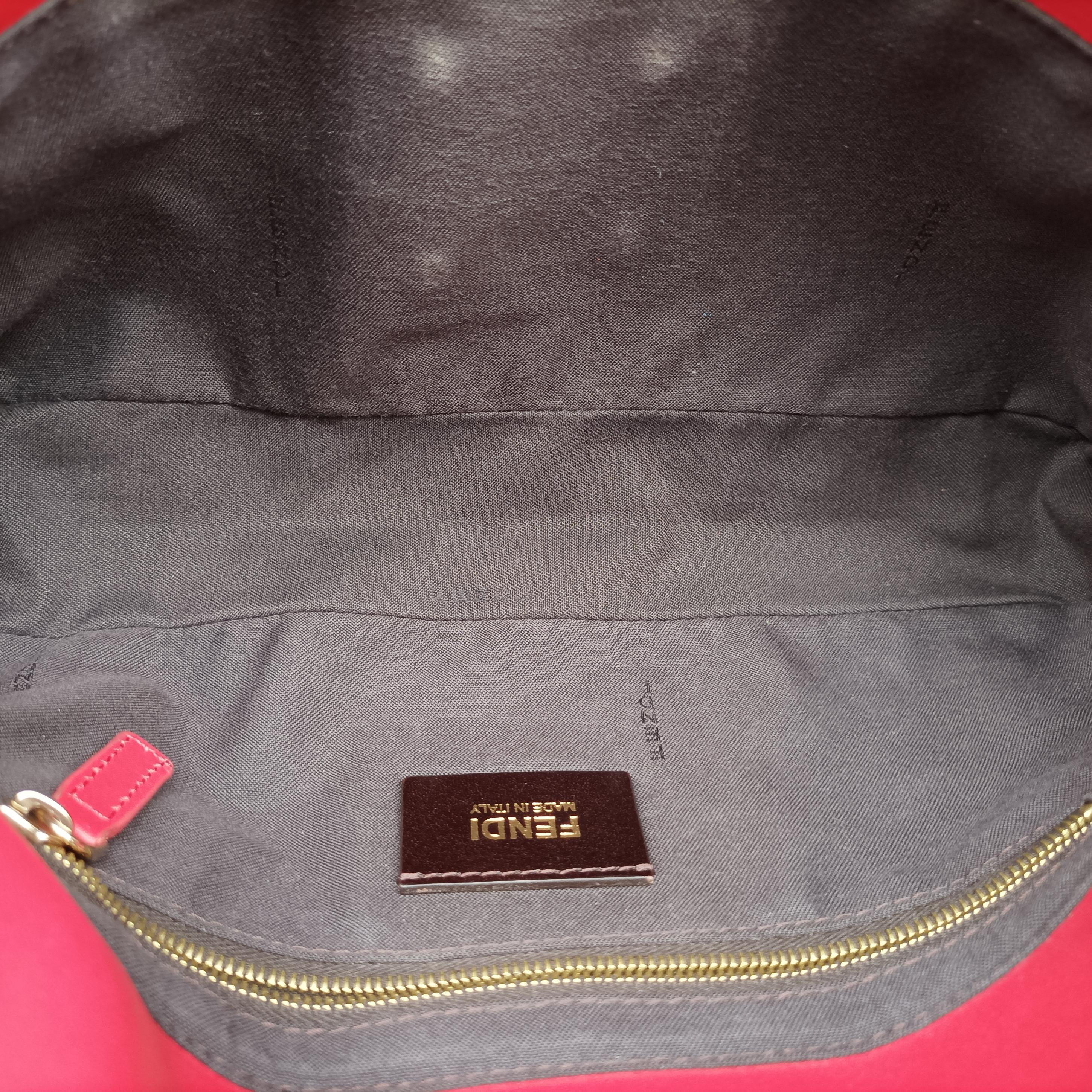 Secondhand Fendi Baguette Chain Flap Red Leather 8BT139 shoulderbag | stylenewstar