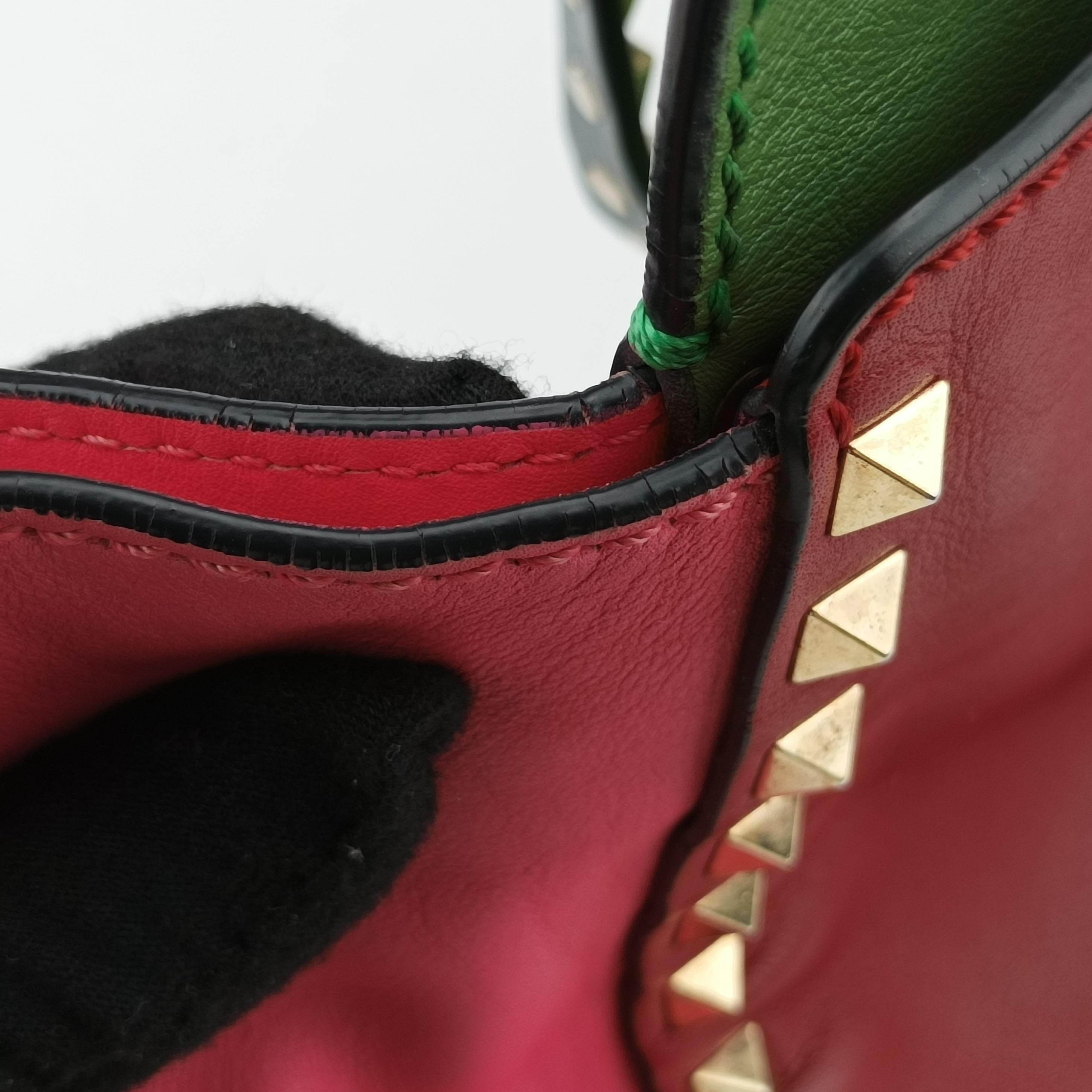 Pre-owned Valentino Rockstud Red×Green×pink Leather  shoulderbag | stylenewstar