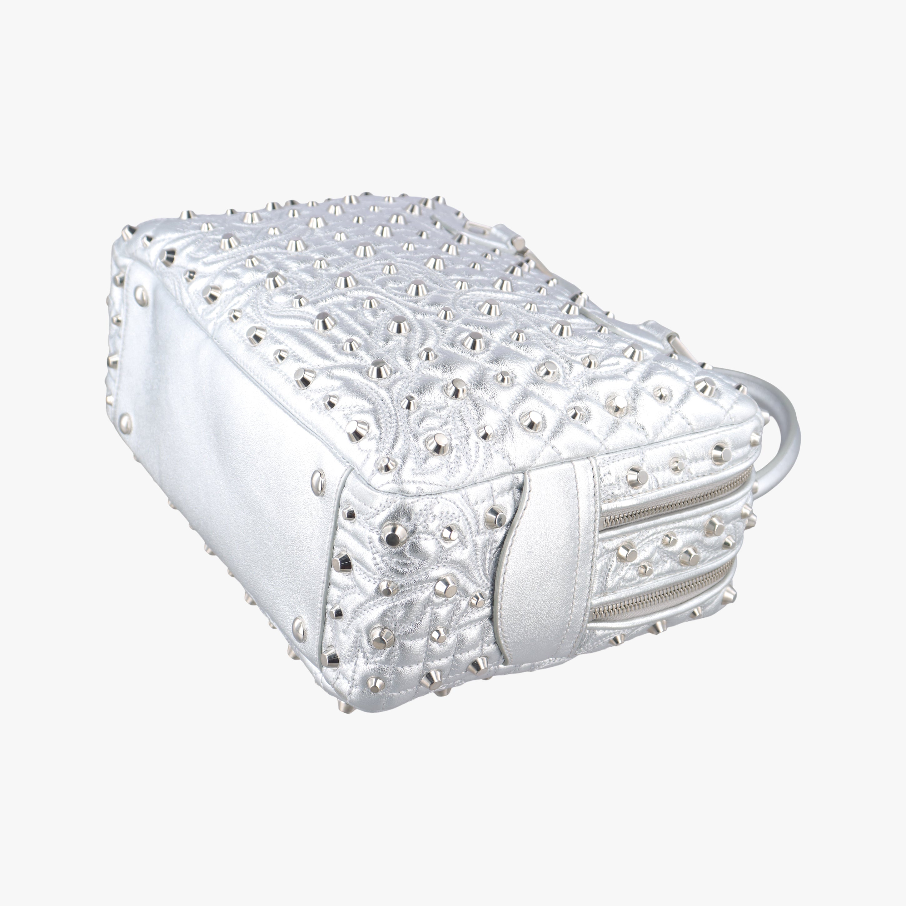 Pre-owned VERSACE La Medusa Studded Silver Leather  shoulderbag | stylenewstar