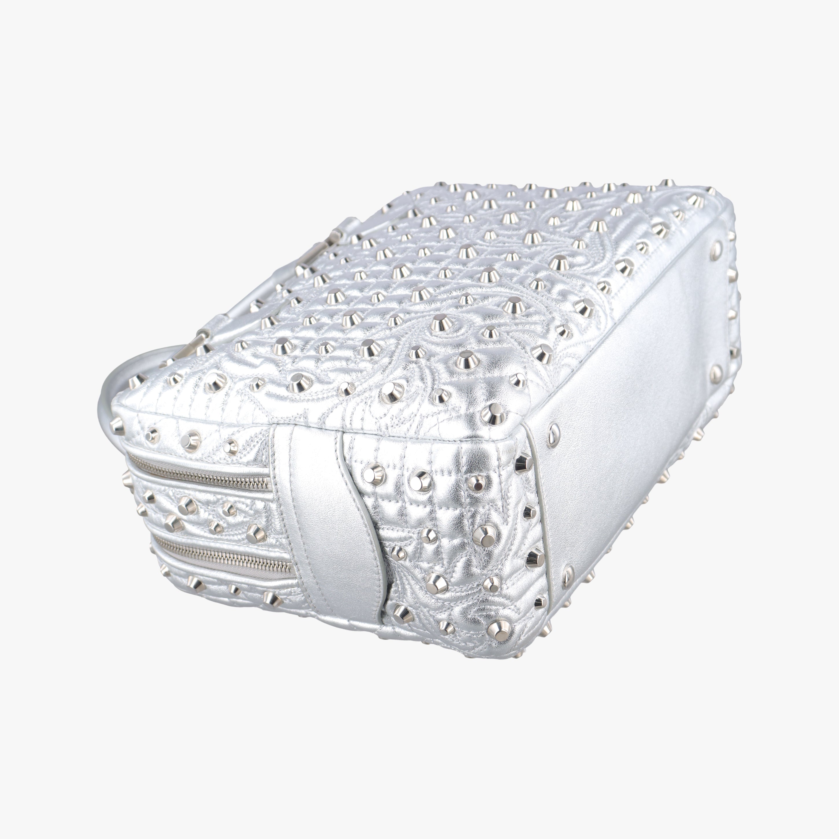 Pre-owned VERSACE La Medusa Studded Silver Leather  shoulderbag | stylenewstar