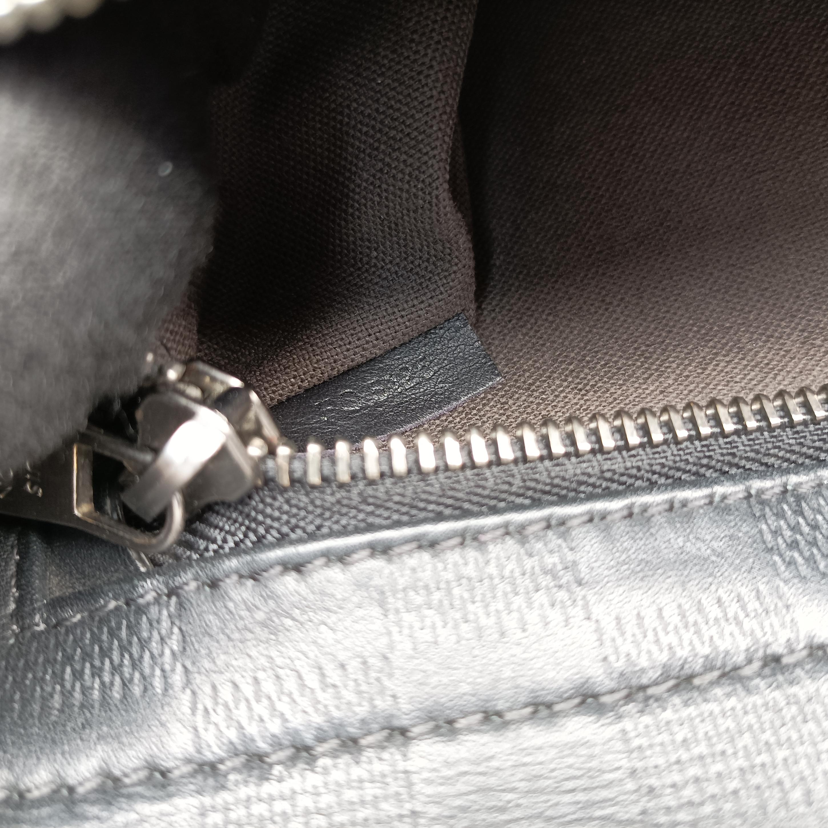 Vintage Louis Vuitton District PM Noir Damier Graphite N41033 shoulderbag | stylenewstar