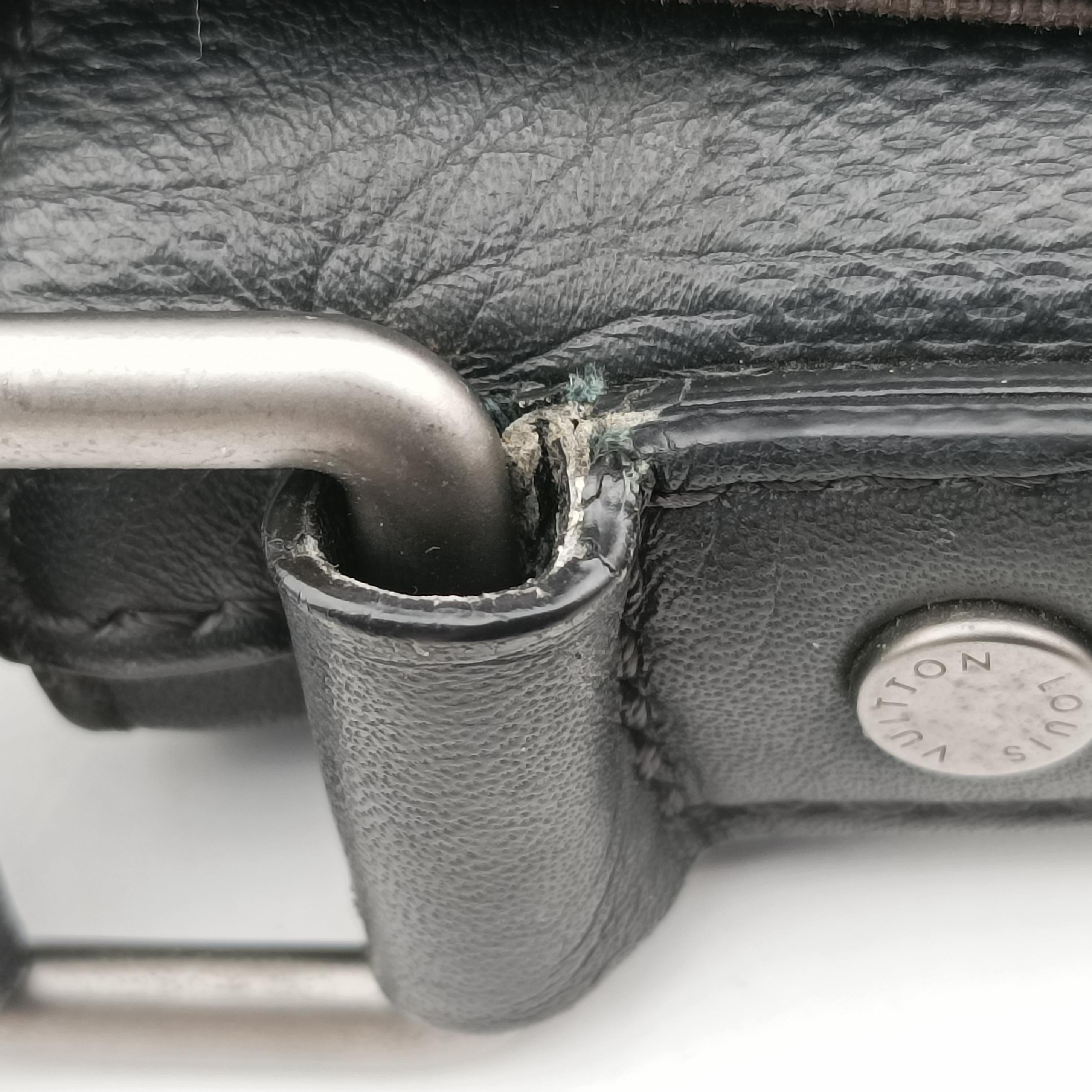 Vintage Louis Vuitton District PM Noir Damier Graphite N41033 shoulderbag | stylenewstar