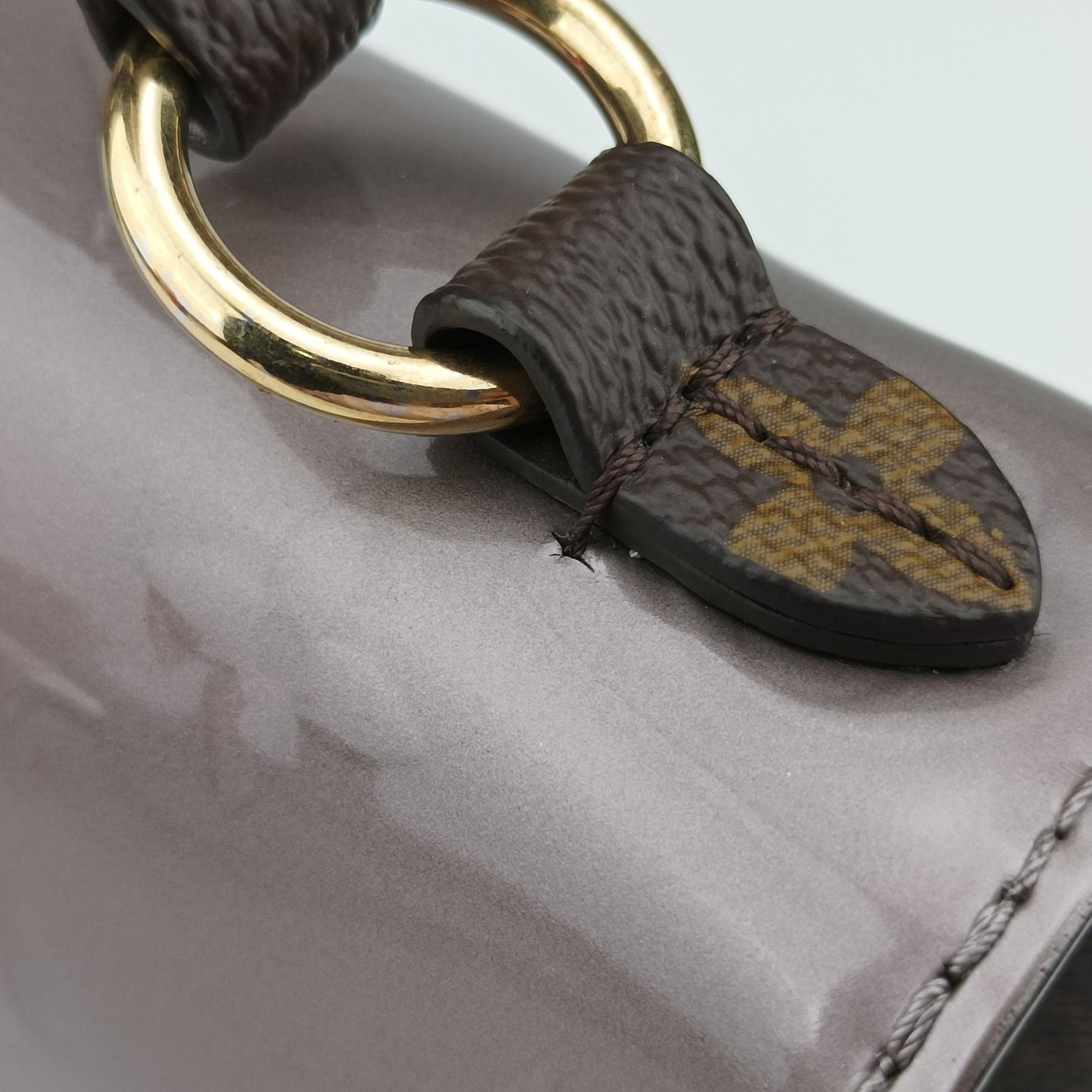 Secondhand Louis Vuitton Spring Street PM Brown x Taupe Vernis x Monogram Canvas M90567 shoulderbag | stylenewstar