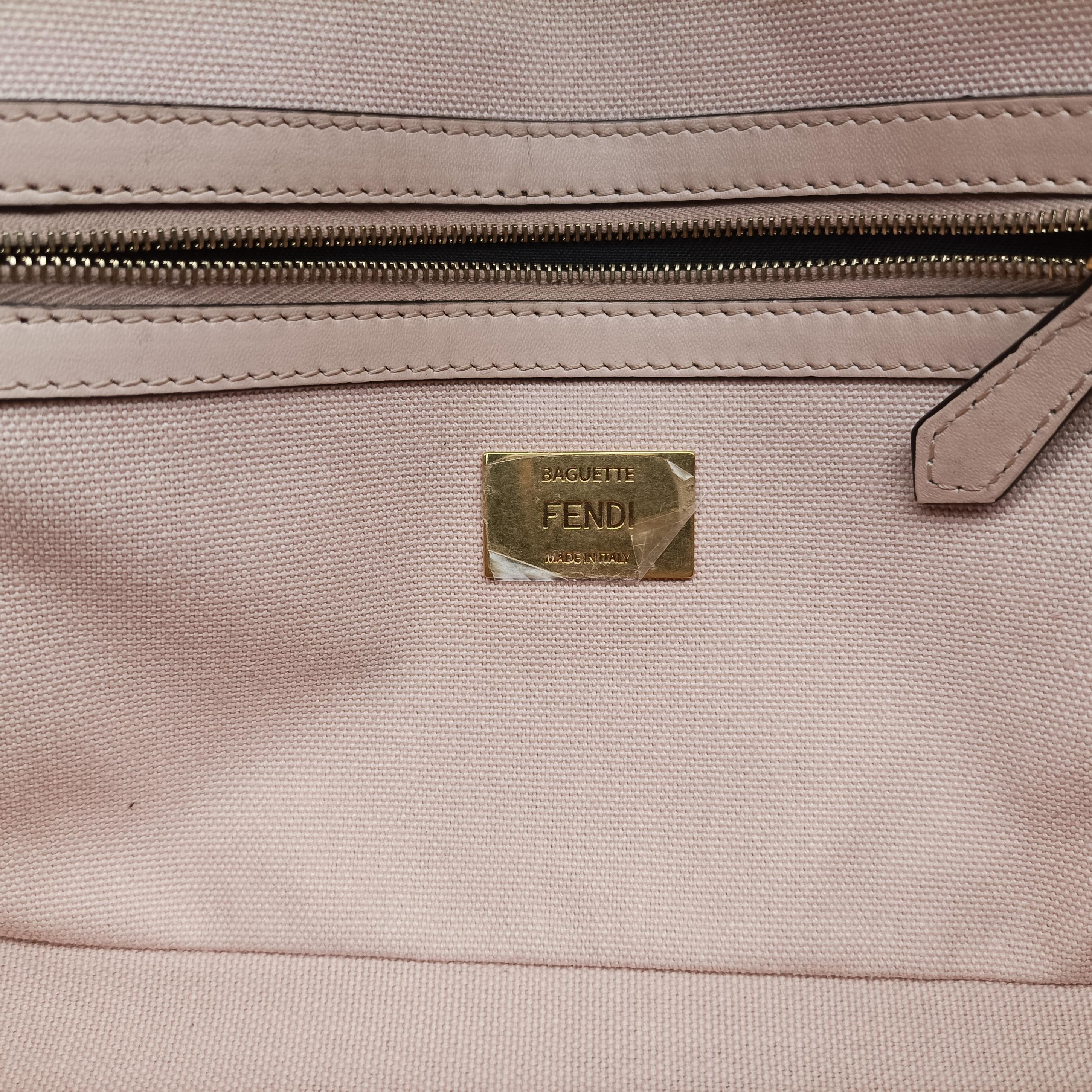 Pre-owned Fendi BAGUETTE White×Multicolour canvas 8BR600 shoulderbag | stylenewstar
