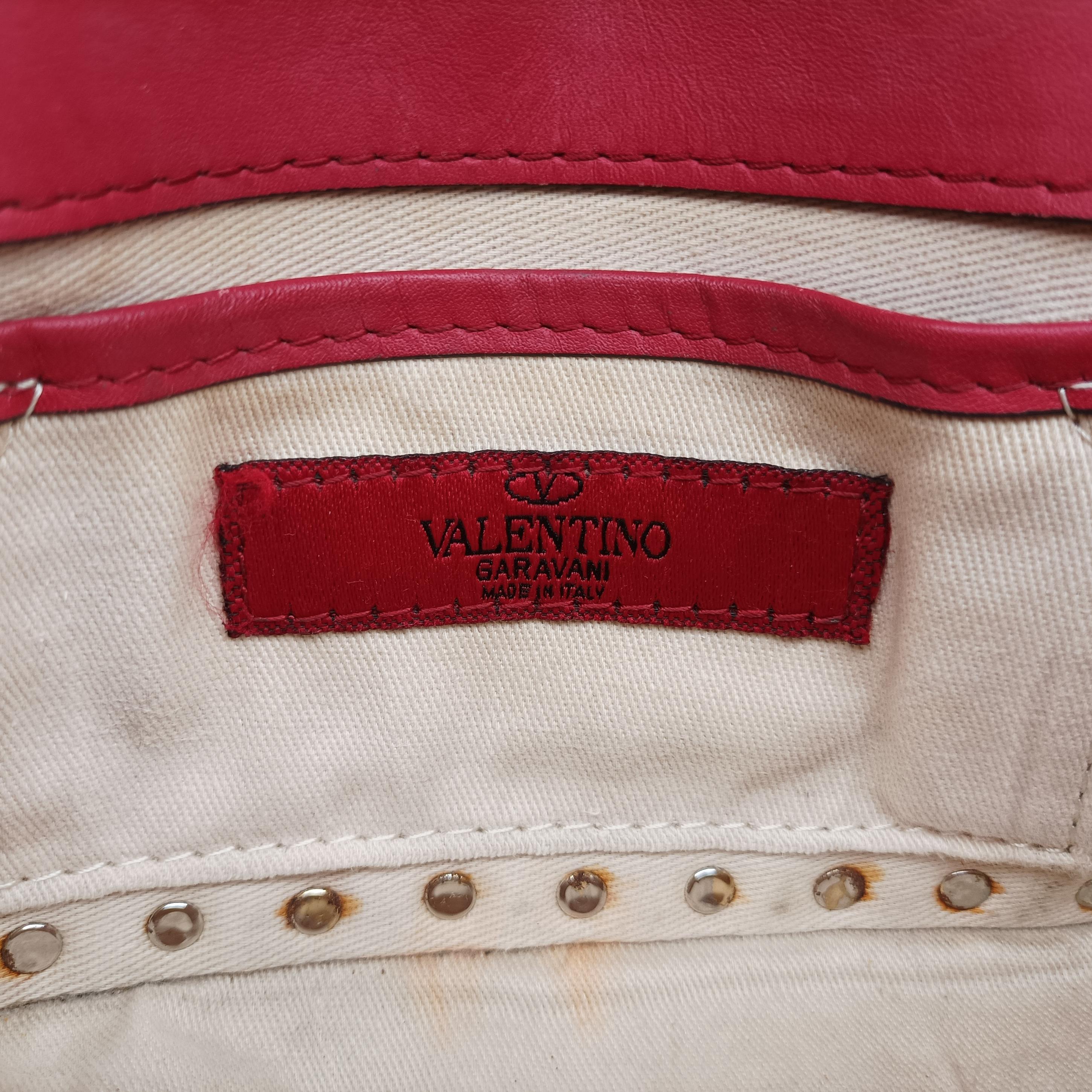 Pre-owned Valentino Rockstud Red Leather  shoulderbag | stylenewstar
