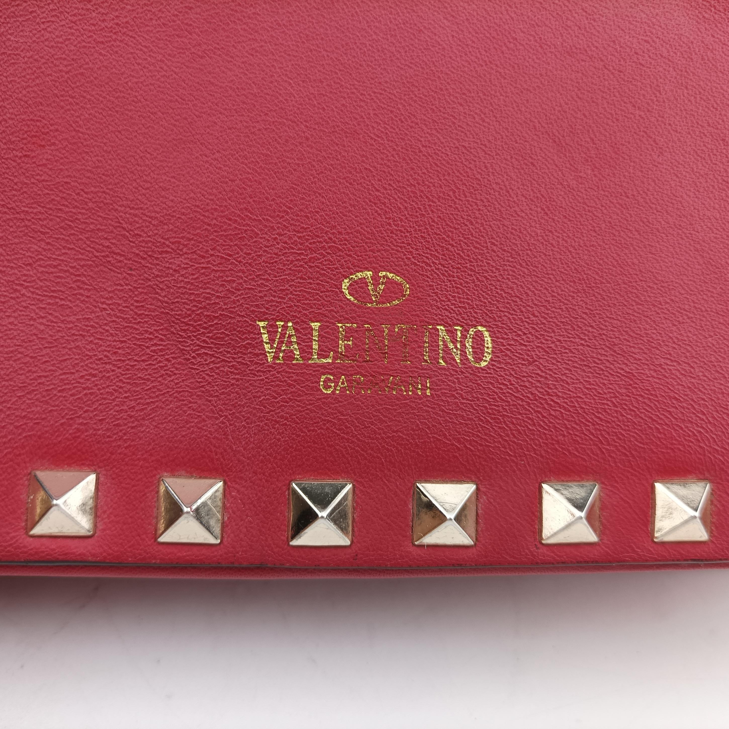 Pre-owned Valentino Rockstud Red Leather  shoulderbag | stylenewstar