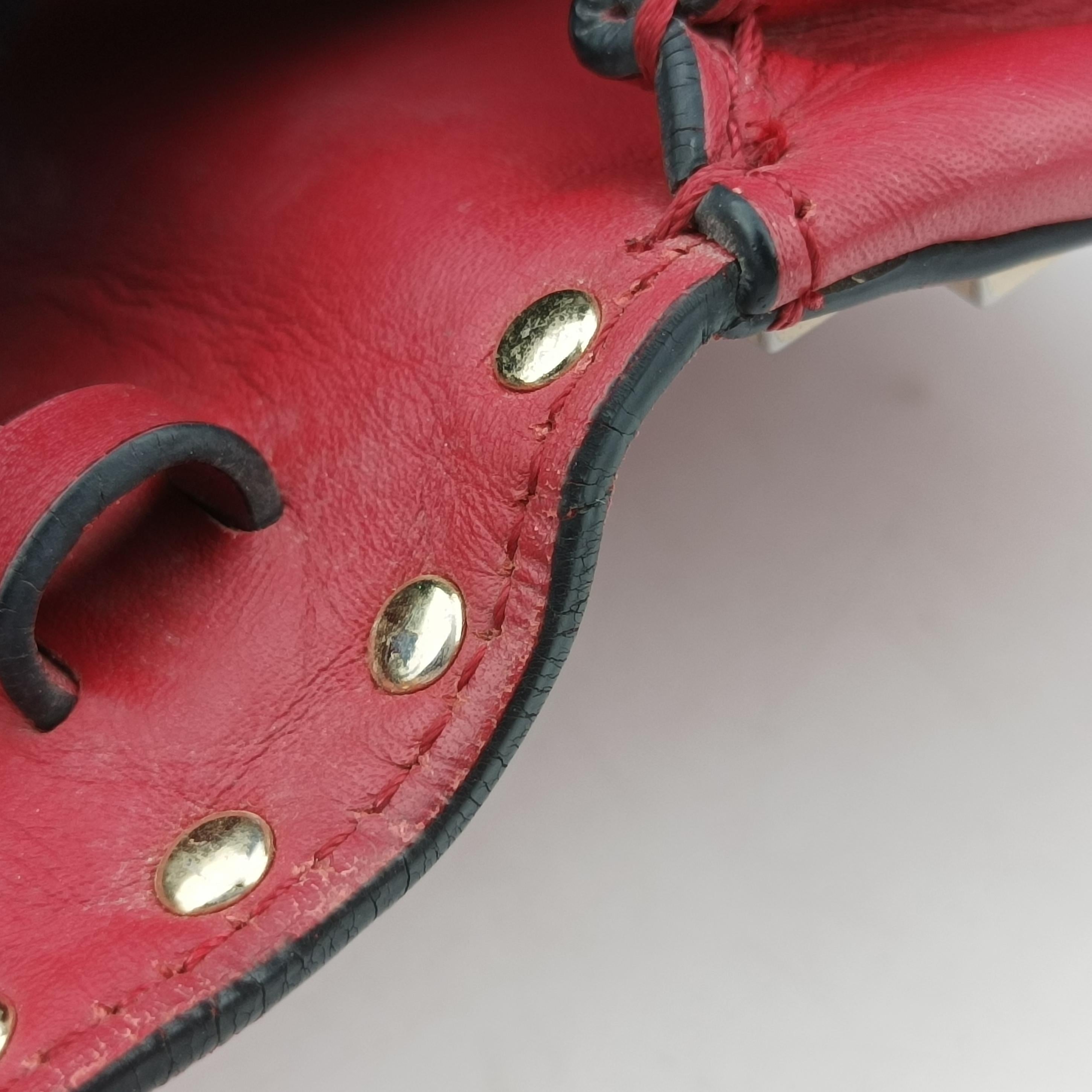 Pre-owned Valentino Rockstud Red Leather  shoulderbag | stylenewstar