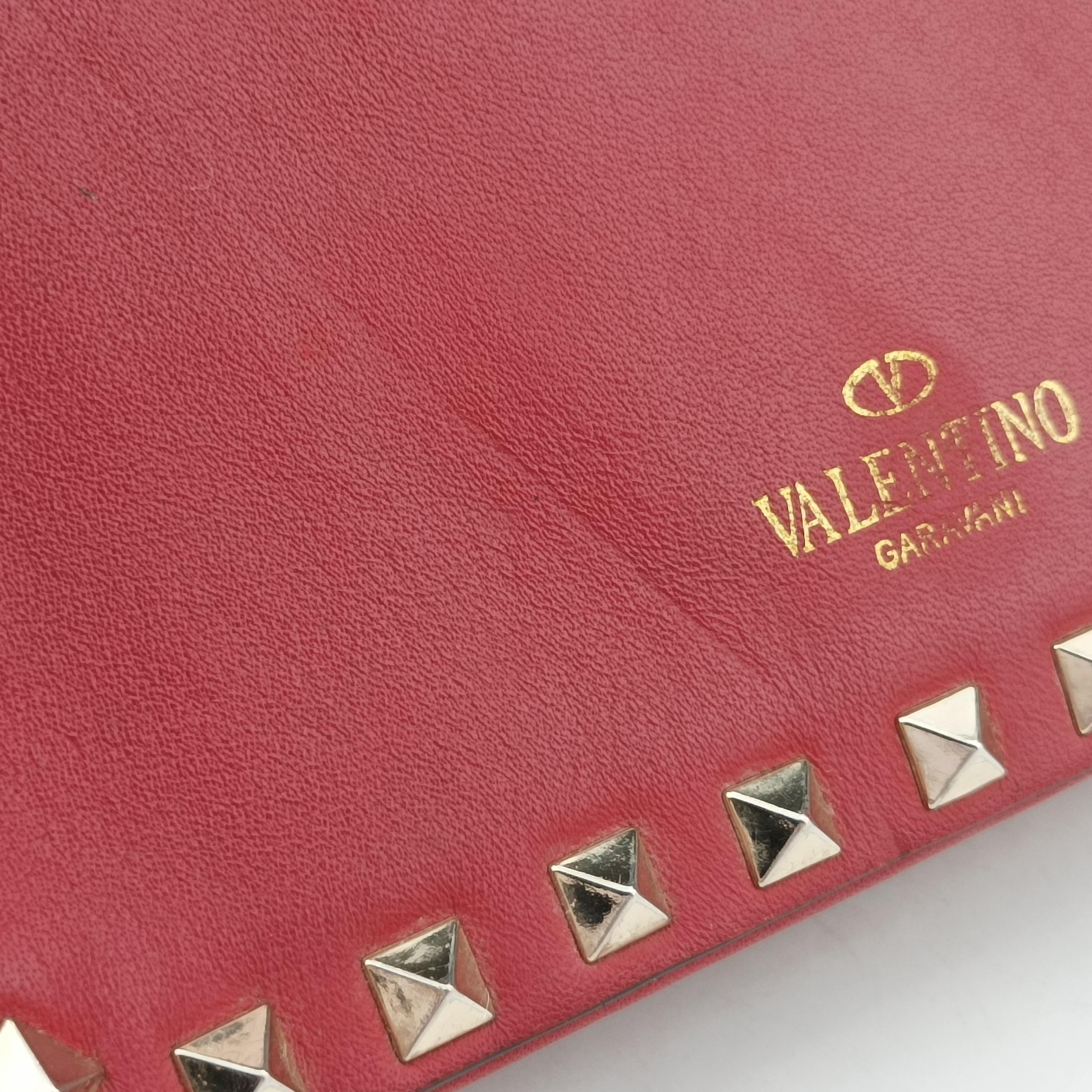 Pre-owned Valentino Rockstud Red Leather  shoulderbag | stylenewstar