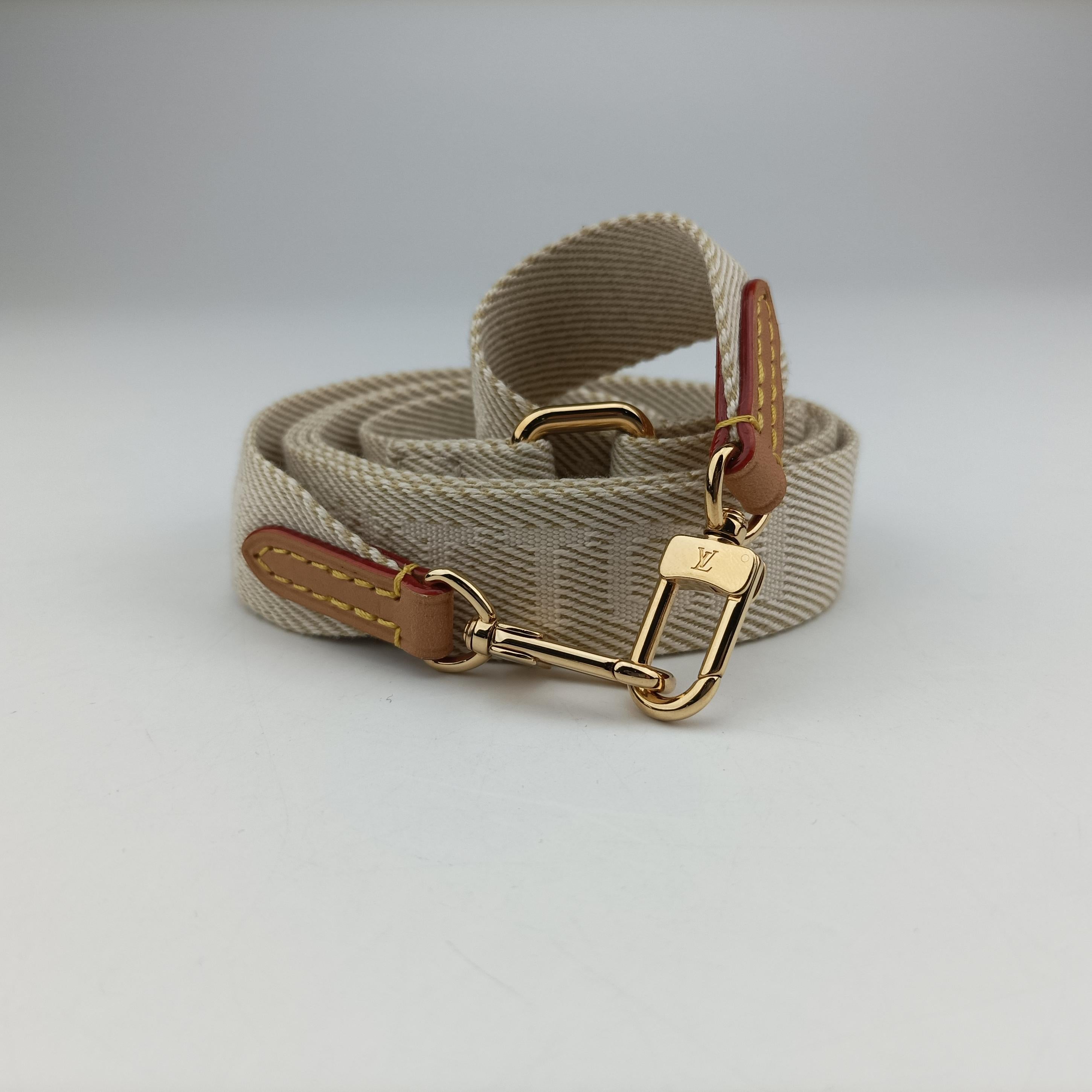 Pre-owned Louis Vuitton Utility Phone Sleeve Brown Monogram Canvas M80746 shoulderbag | stylenewstar