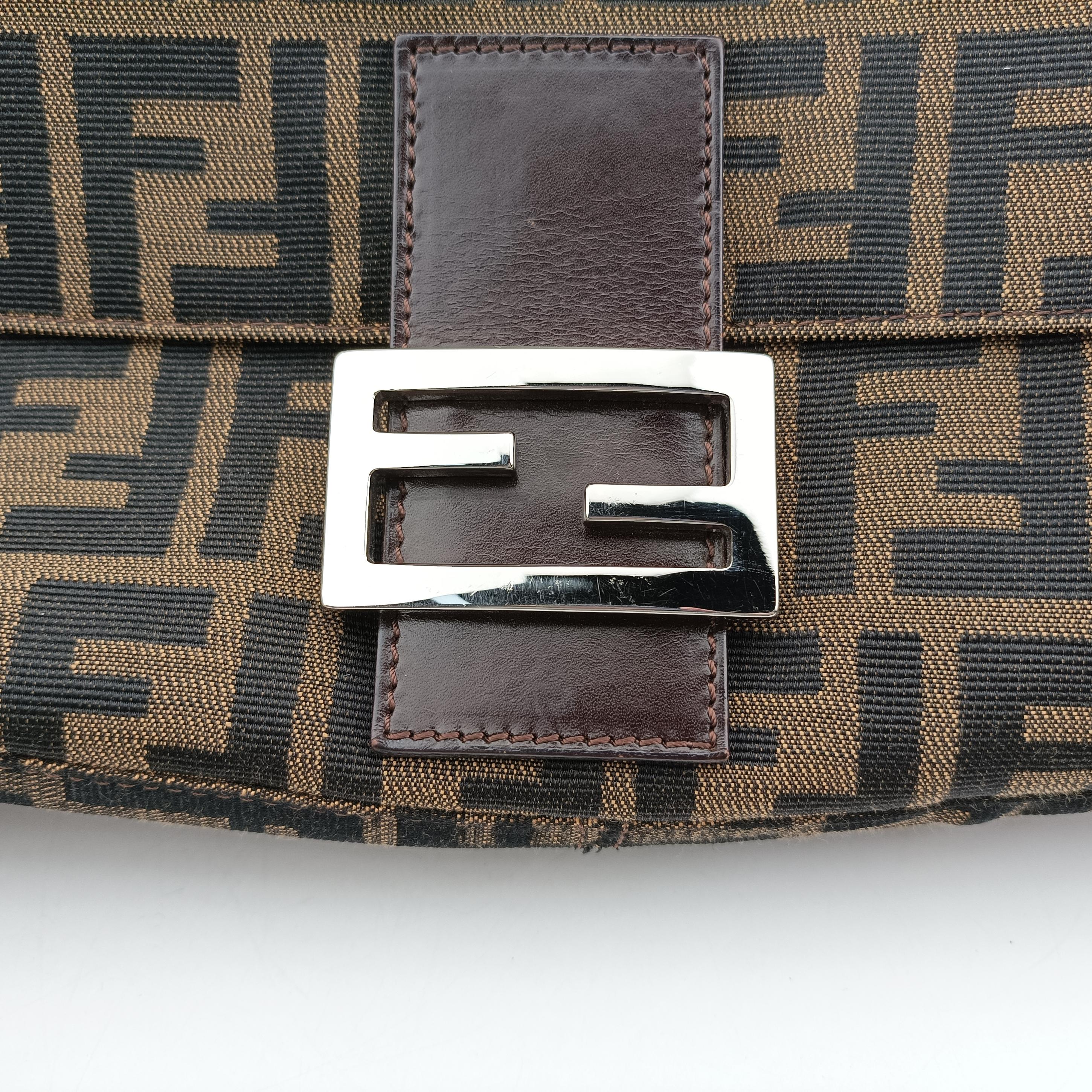 Pre-owned Fendi Baguette Zucchino Brown canvas 377526 shoulderbag | stylenewstar